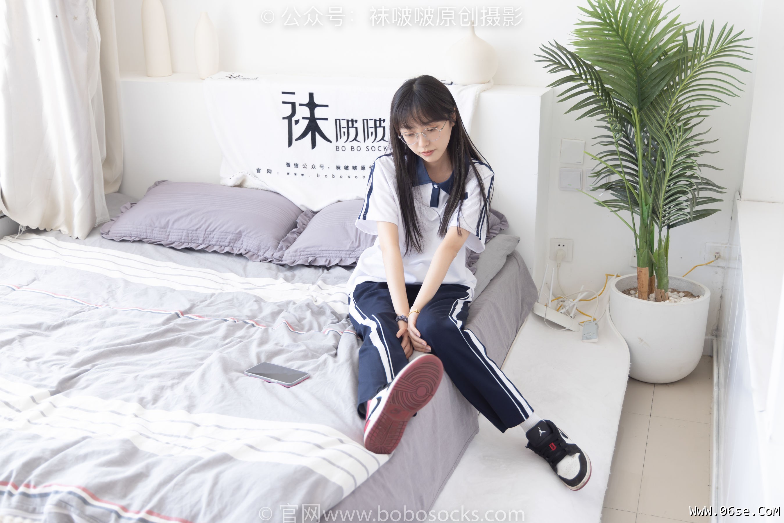 图片[119]-BoBoSocks袜啵啵 No.207 稚予 -aj板鞋、白棉袜、油亮白丝、校服裤里丝[140P]-六色网