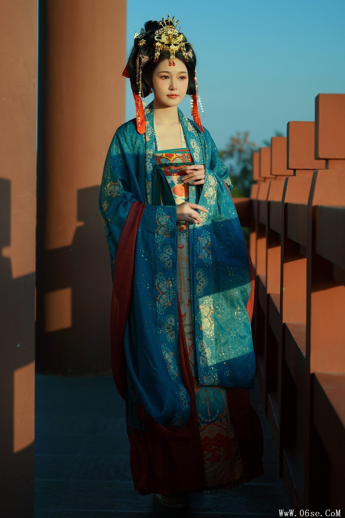 YiTuYu艺图语 Vol.3786 Ai Tan Xian De Xia Shang Zhou[31P]-六色网