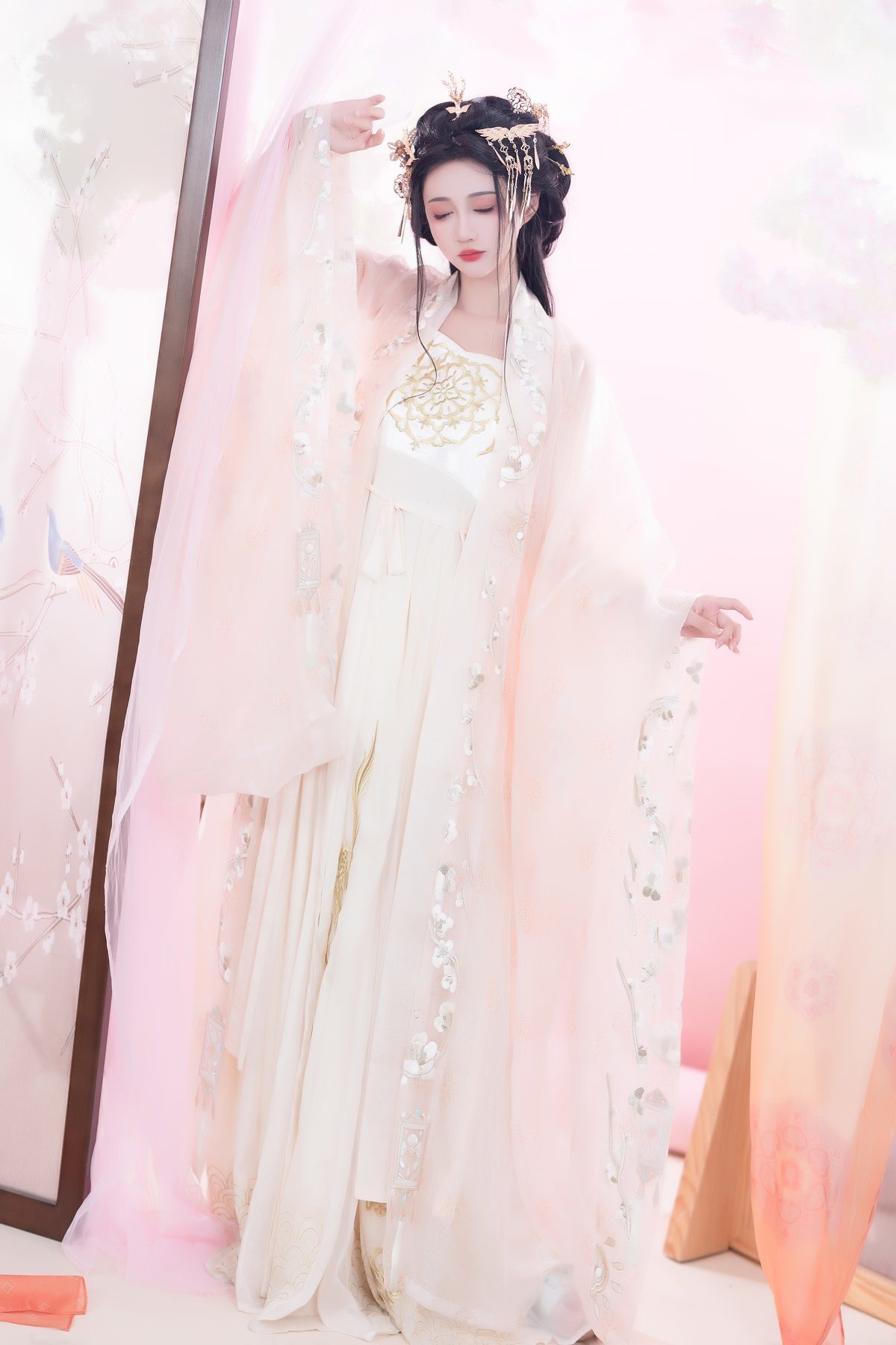 图片[23]-YiTuYu艺图语 Vol.5561 Qi Luo Sheng De Xiao Su Su[28P]-六色网