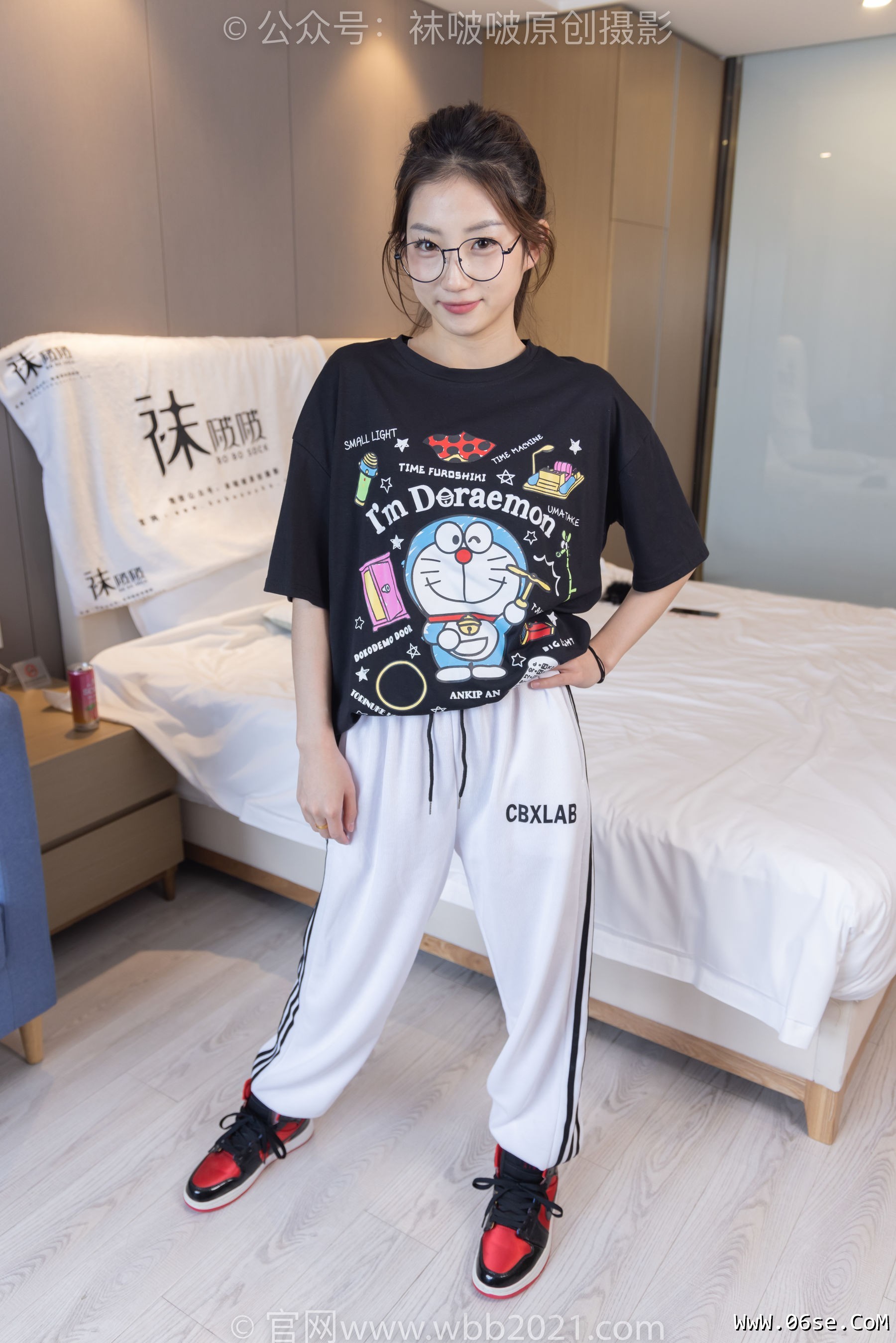 BoBoSocks袜啵啵 No.382 小沫 -板鞋、白棉袜[143P]-六色网