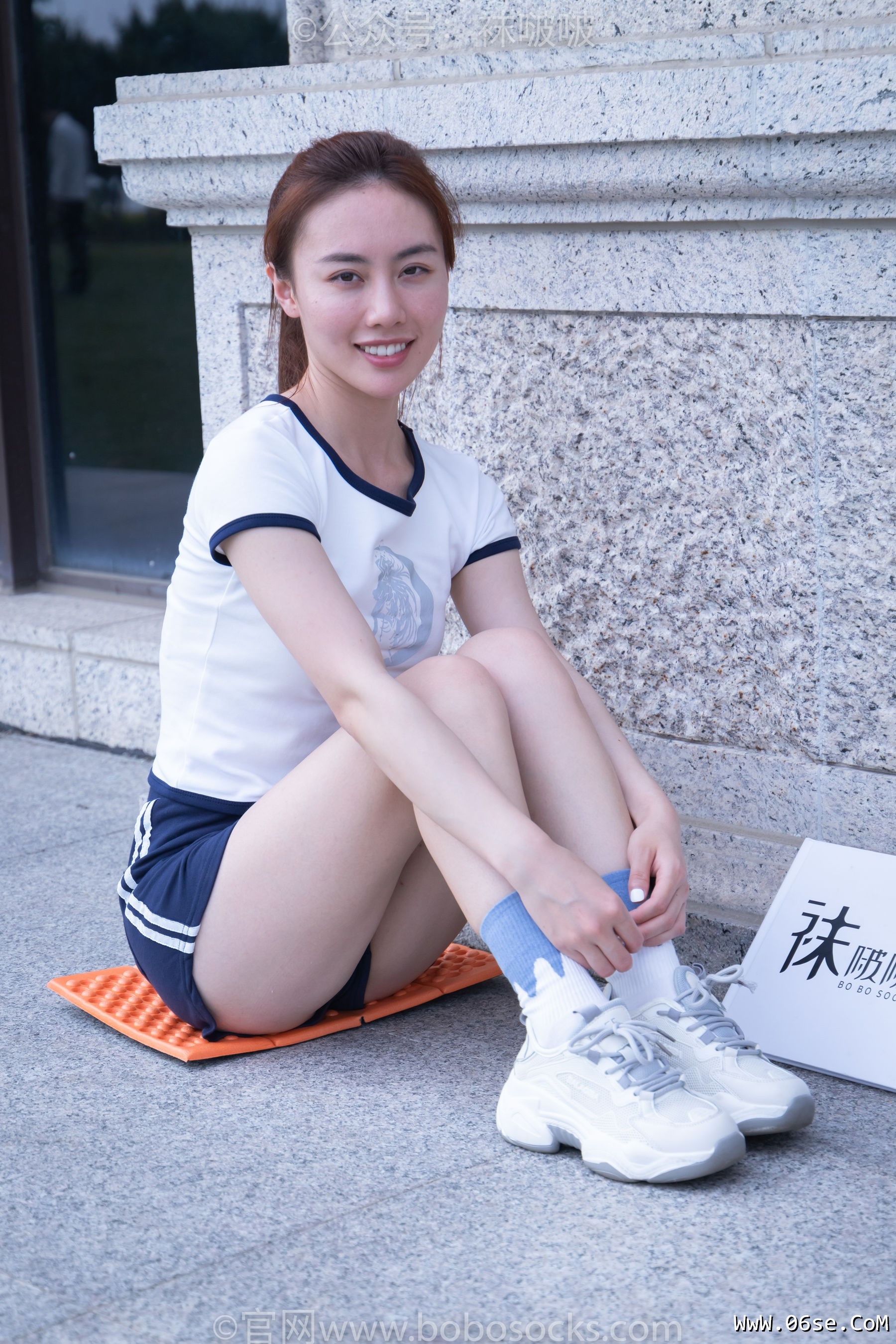 图片[22]-BoBoSocks袜啵啵 No.028 小米-运动鞋、白棉袜、裸足[133P]-六色网