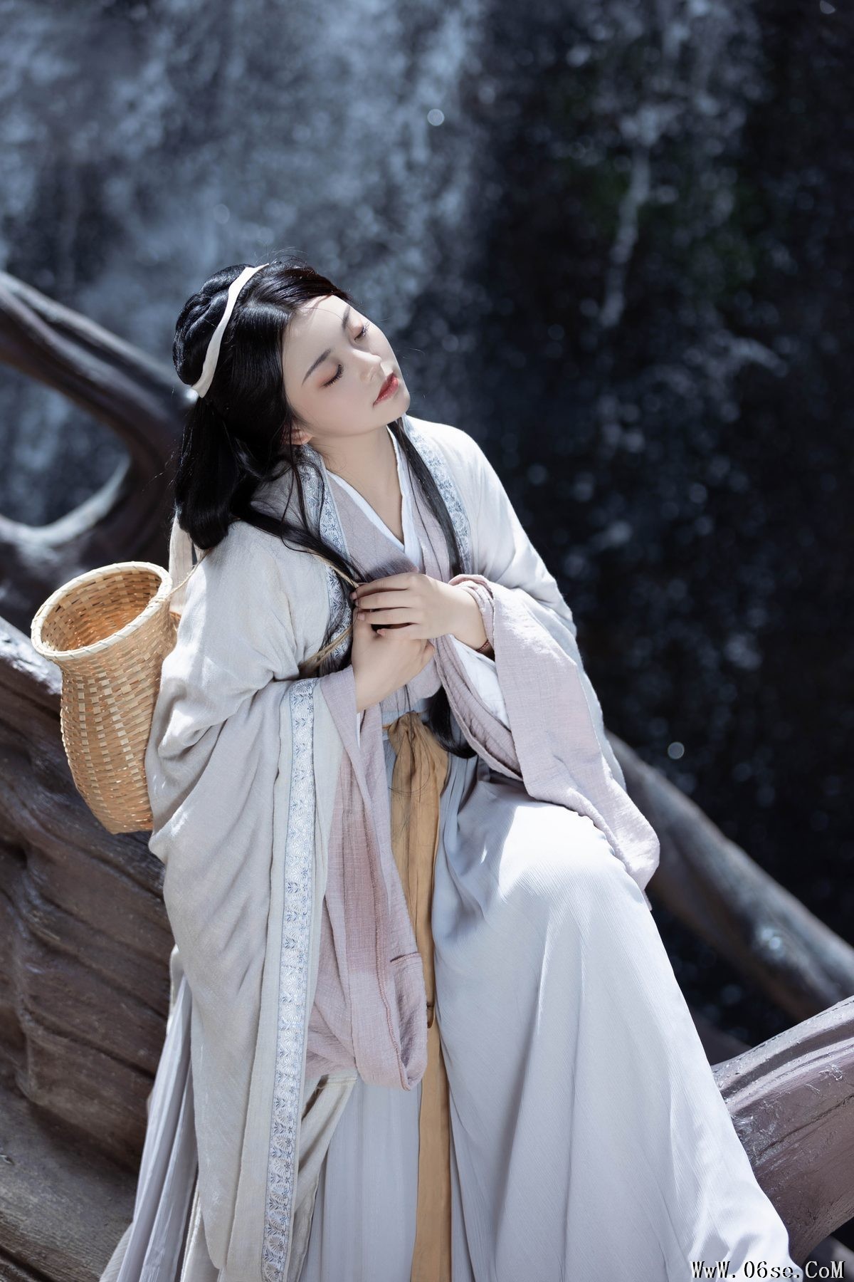 图片[13]-YiTuYu艺图语 Vol.5914 Jin Zou Ba[26P]-六色网