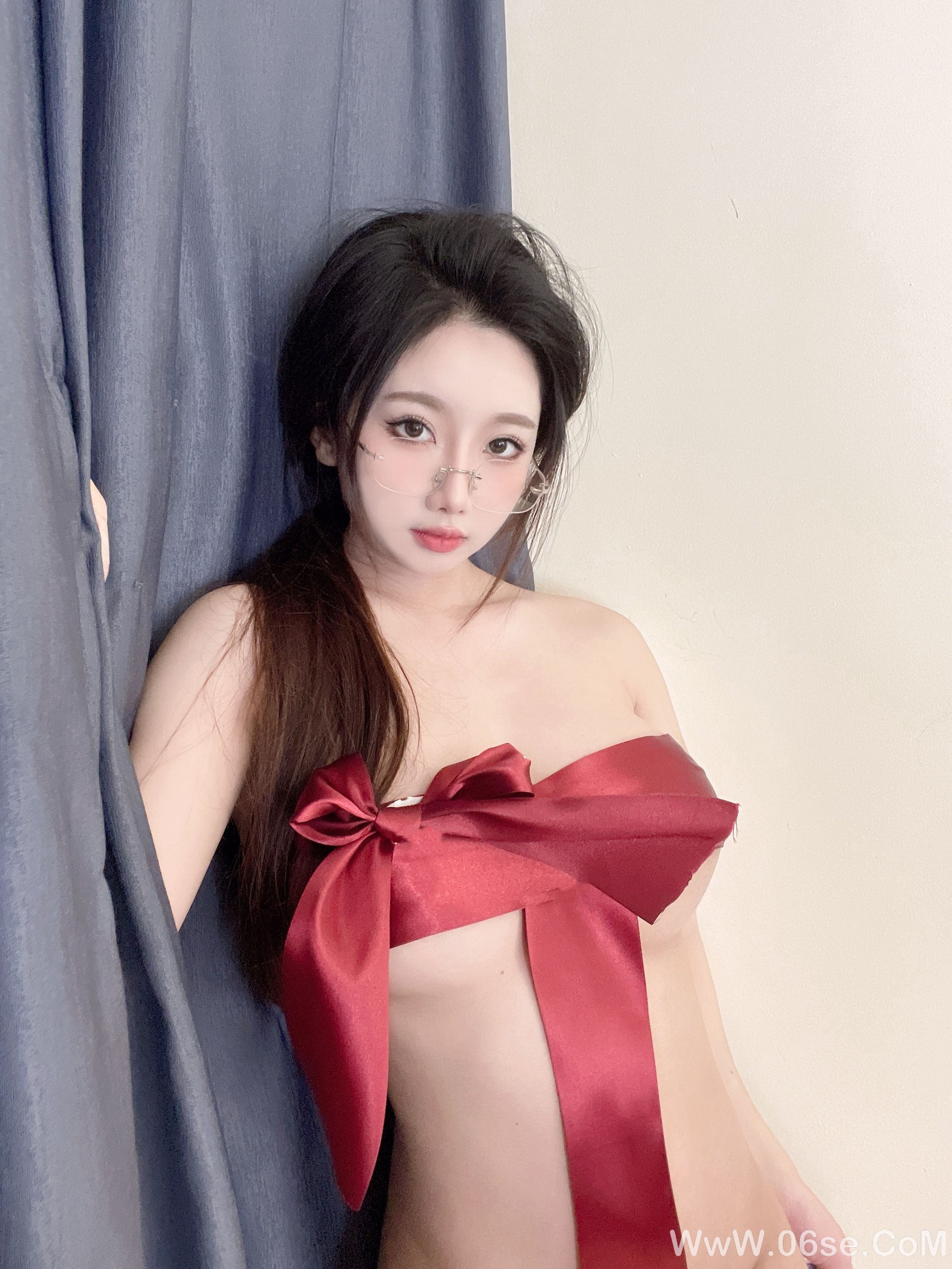 白嫩美少女 鬼畜瑶 - 礼物[30P]-六色网
