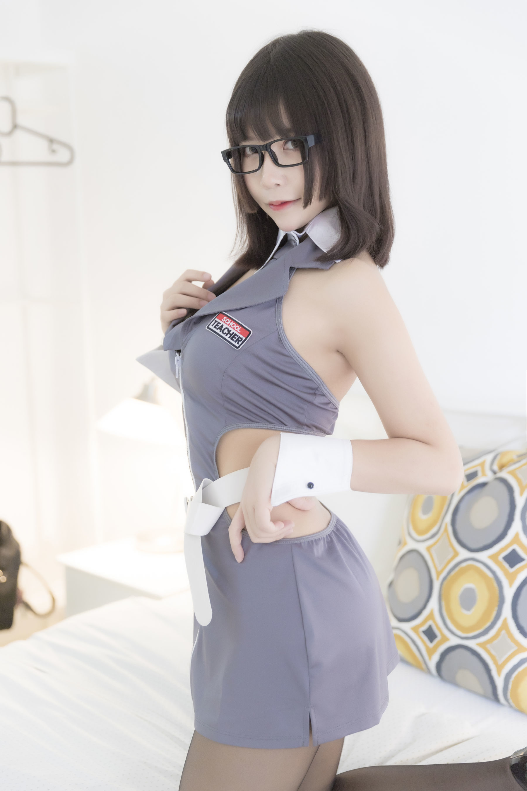 图片[30]-二次元妹子抱走莫子aa 黑丝制服[45P]-六色网
