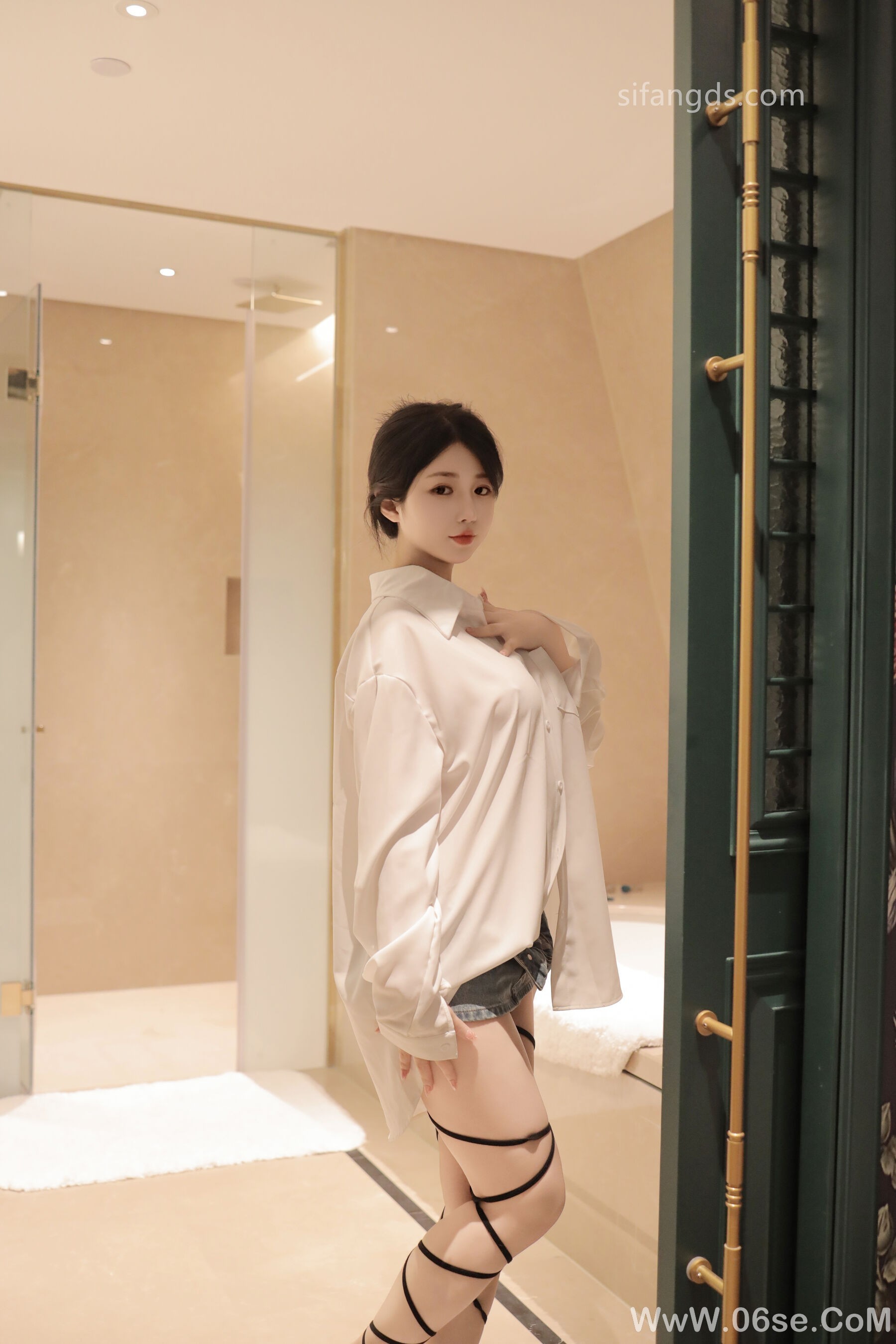 图片[2]-私购流出 NO.8400 陈小花《私购流出》[92P + 8V]-六色网
