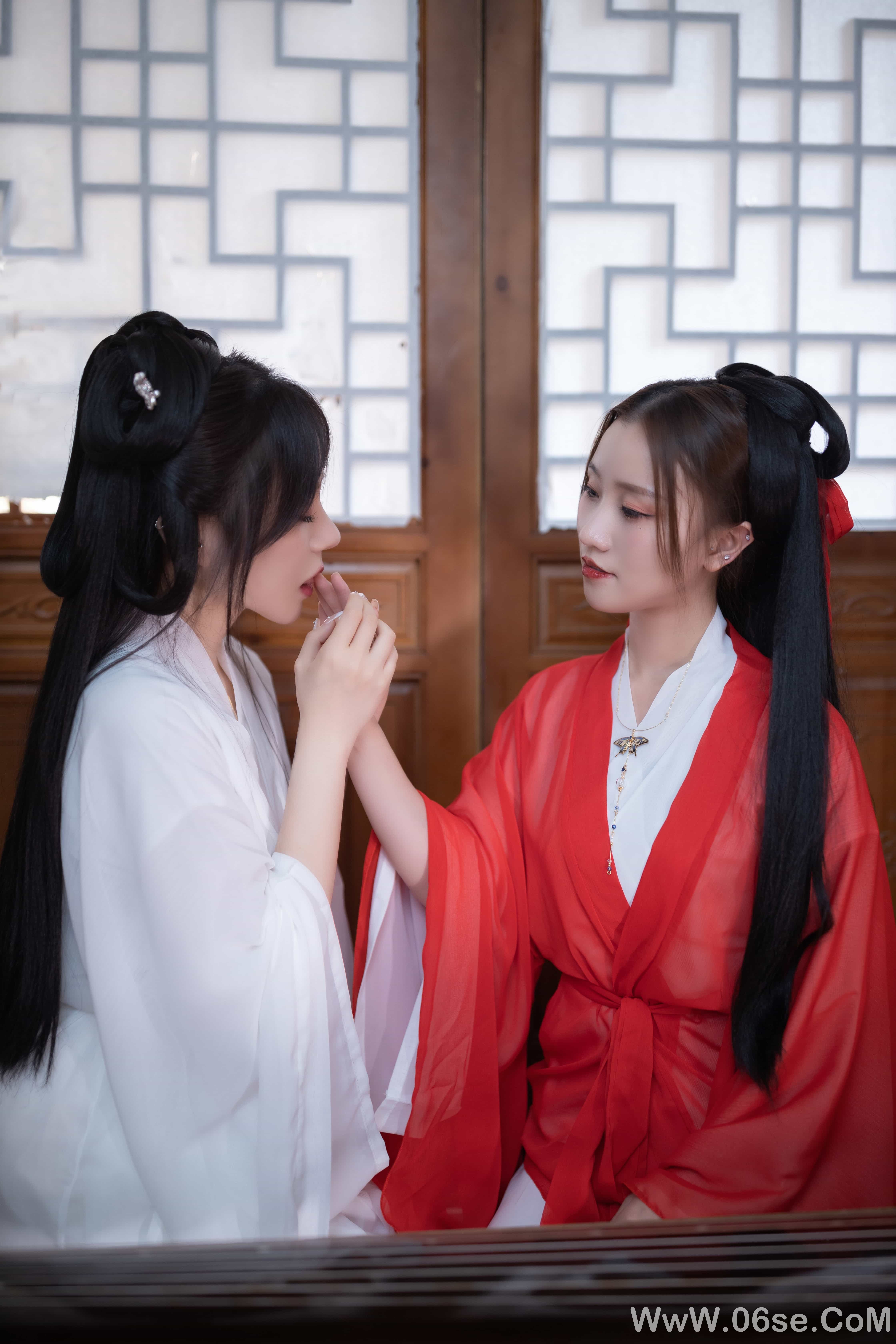图片[63]-秀人名模鱼子酱Fish内部私购未上架《双女古装剧情》写真[153P]-六色网
