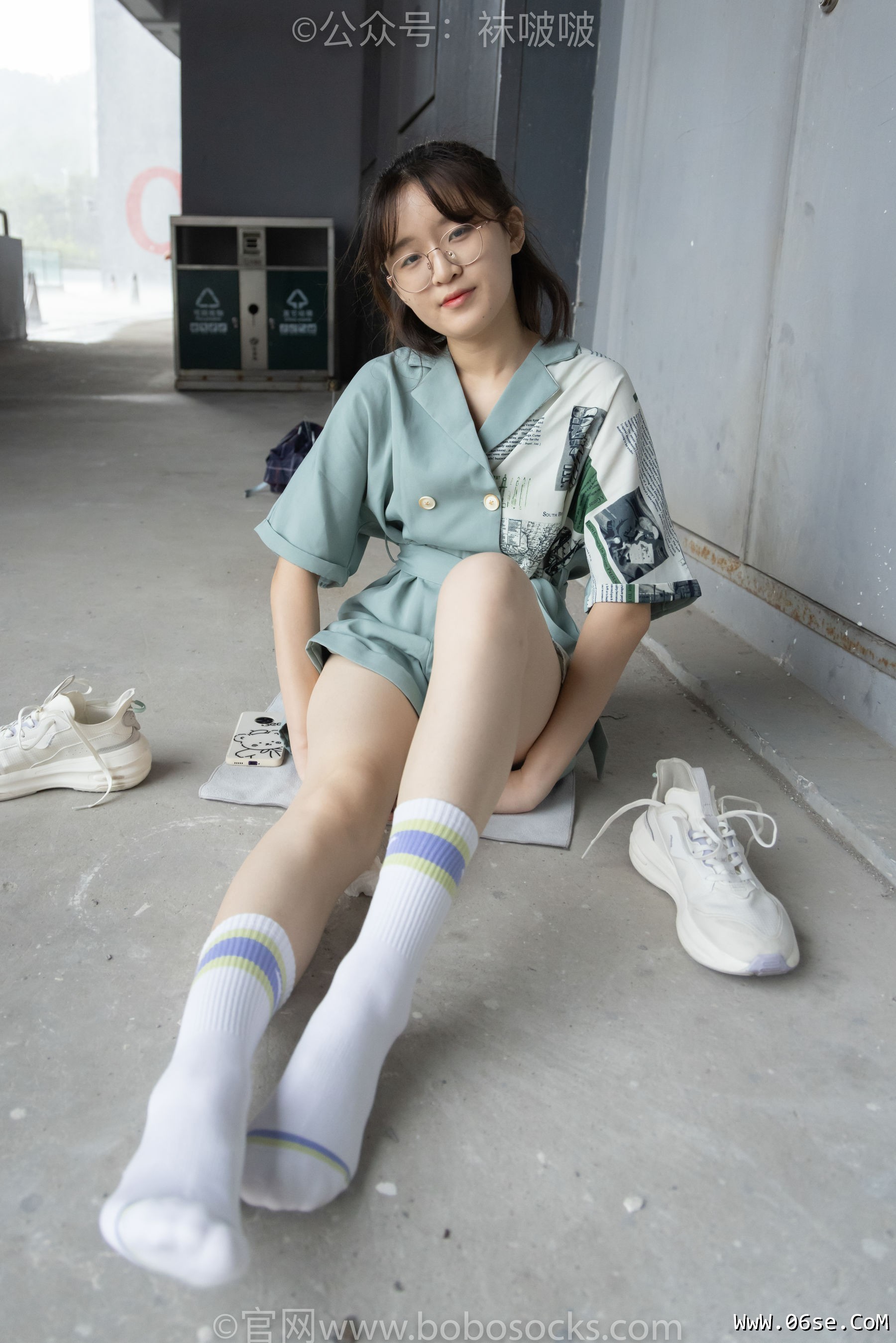 图片[84]-BoBoSocks袜啵啵 No.025 熊熊-安踏运动鞋、白色棉袜、裸足[146P]-六色网