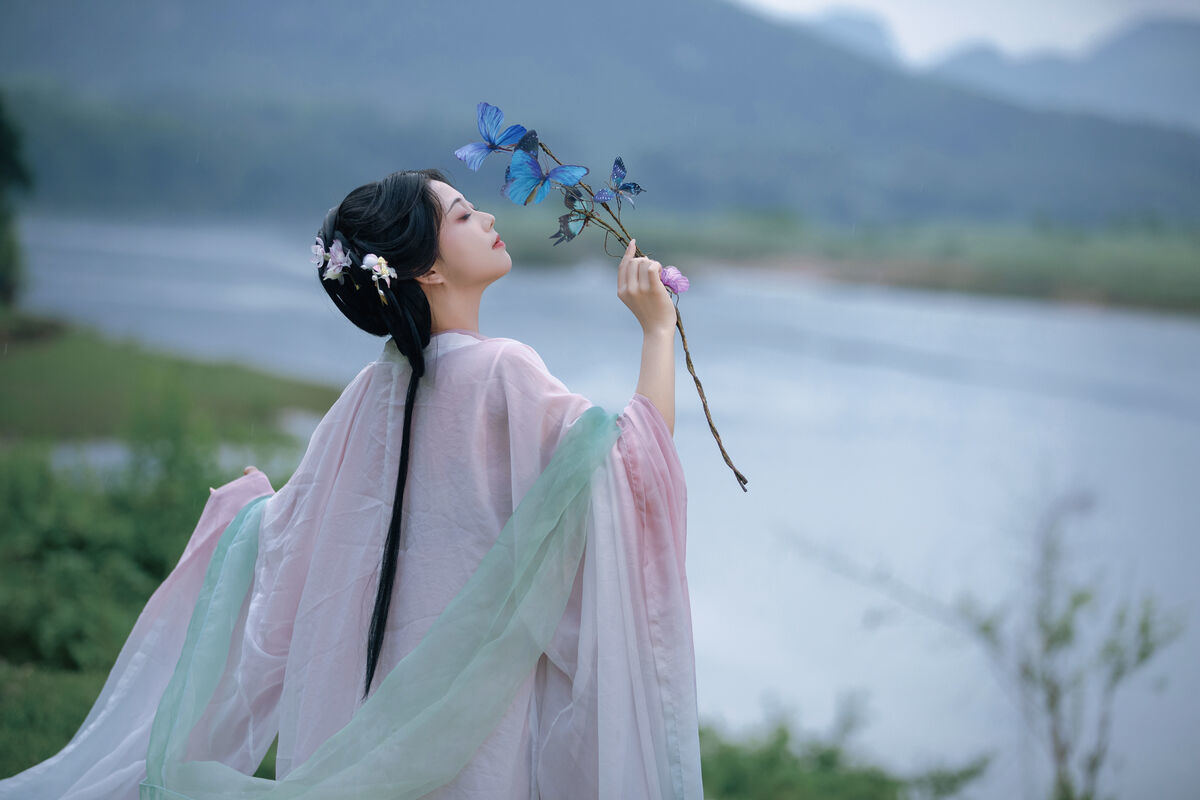 图片[24]-YiTuYu艺图语 Vol.7715 Jin Zou Ba[26P]-六色网