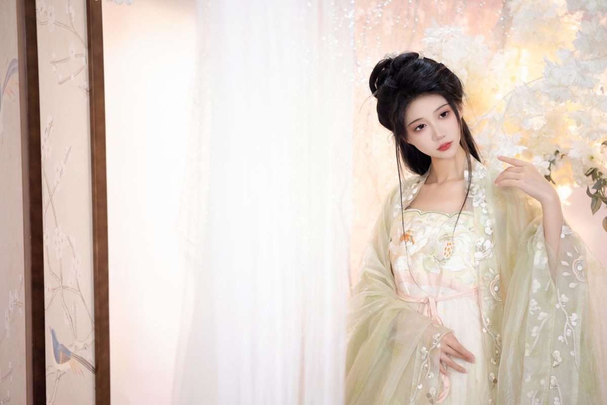 图片[25]-YiTuYu艺图语 Vol.4143 Qi Luo Sheng De Xiao Su Su[28P]-六色网