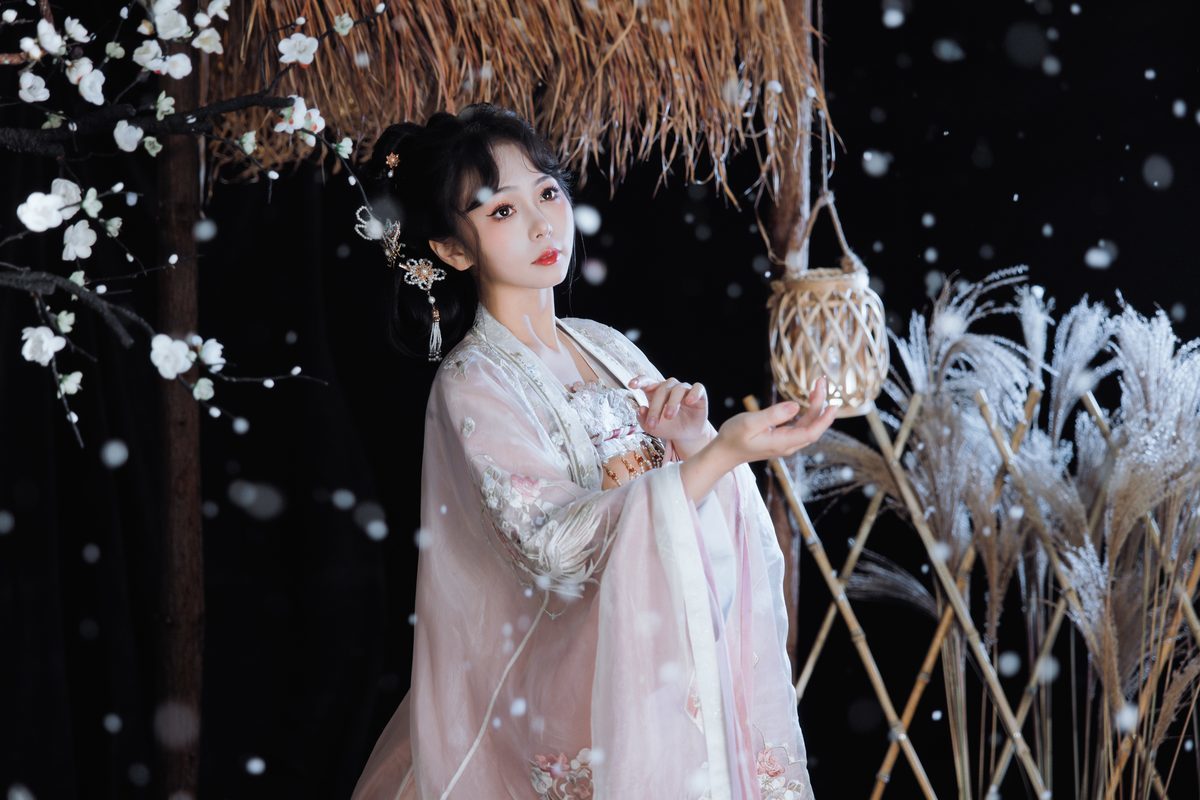 图片[23]-YiTuYu艺图语 Vol.3720 Qian Mo Hong Chen[23P]-六色网