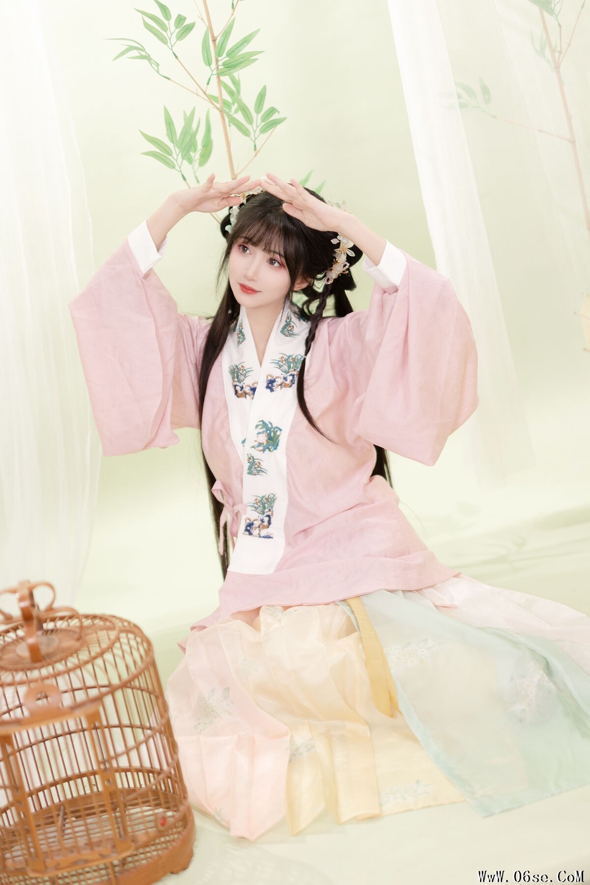 图片[24]-YiTuYu艺图语 Vol.7125 Qi Luo Sheng De Xiao Su Su[28P]-六色网