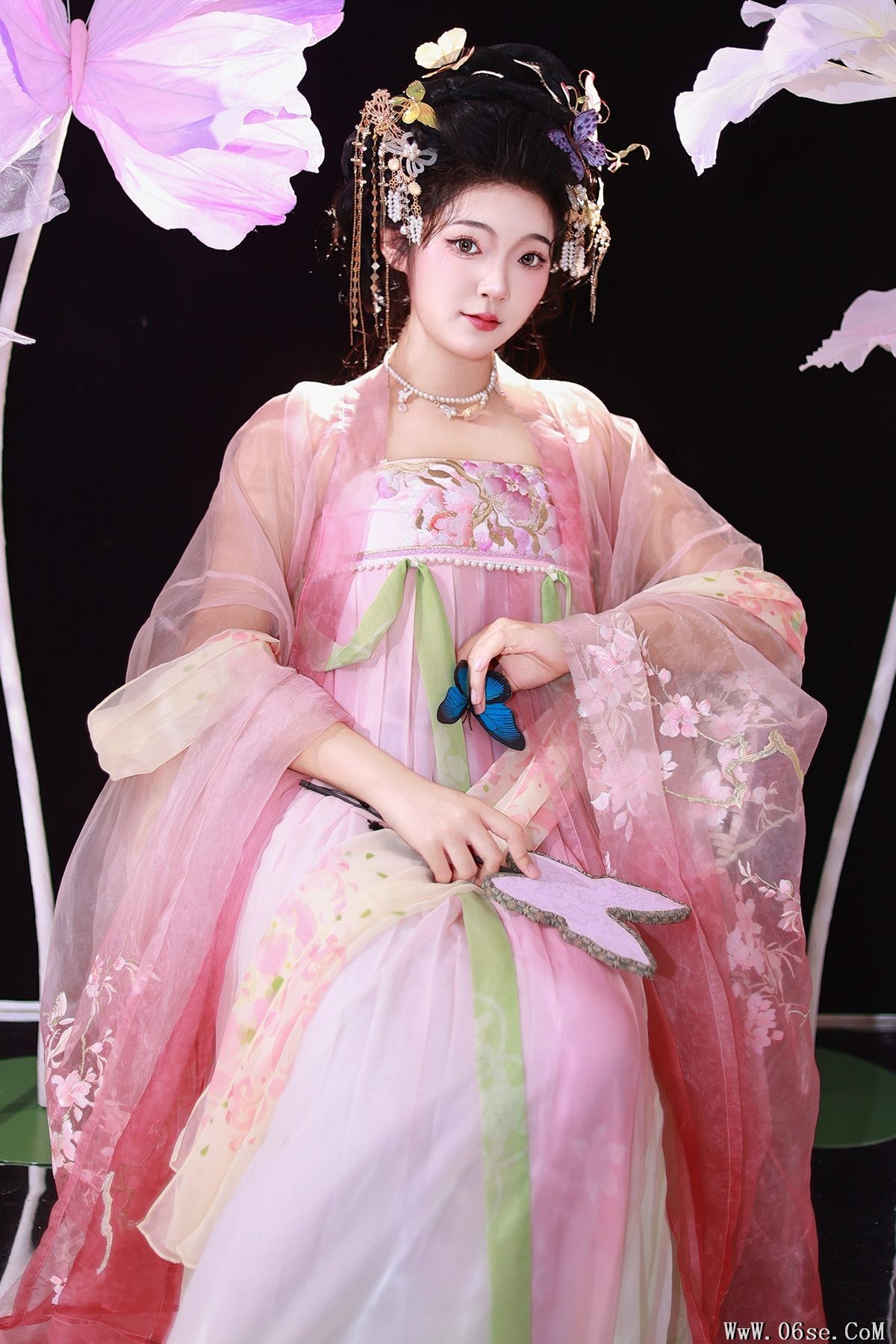 YiTuYu艺图语 Vol.5575 KaiLin Jiang[53P]-六色网