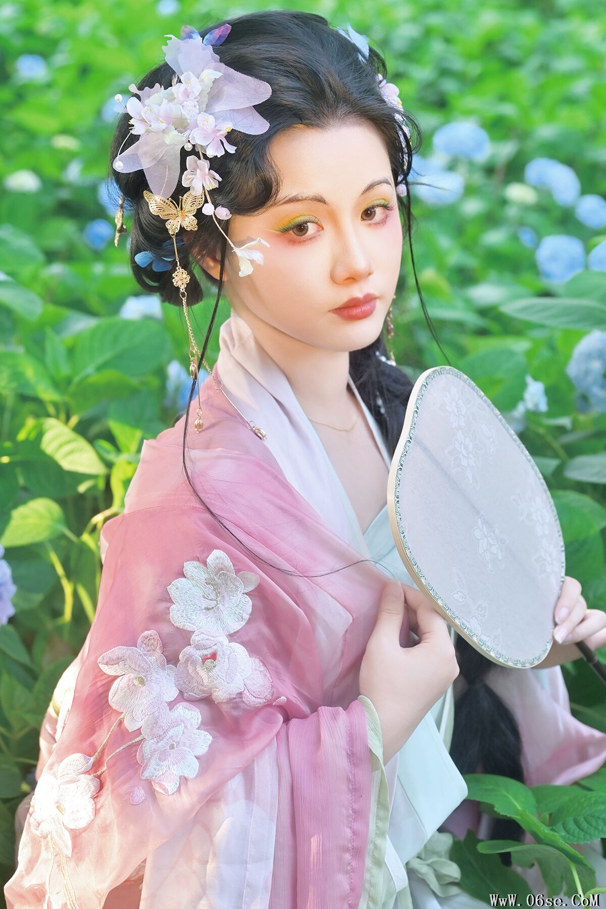 YiTuYu艺图语 Vol.7172 Yi Zhi Tou Lan De Li Li[22P]-六色网