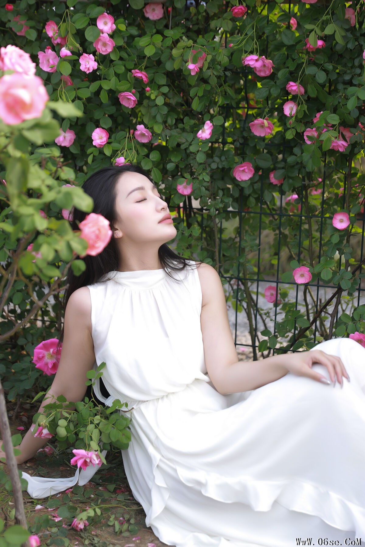 图片[26]-YiTuYu艺图语 Vol.6924 Jing Zi Jinns[32P]-六色网