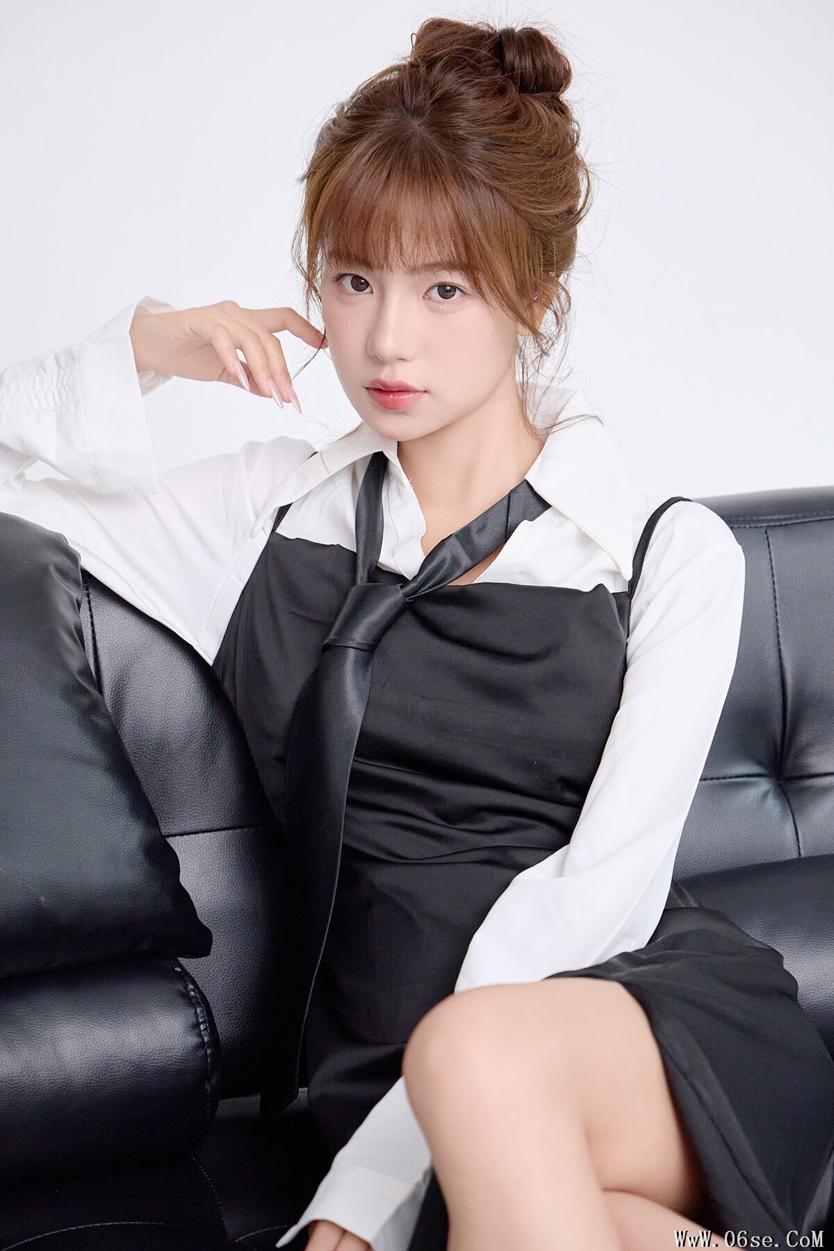YiTuYu艺图语 Vol.7578 Wen Si Er Vv[23P]-六色网