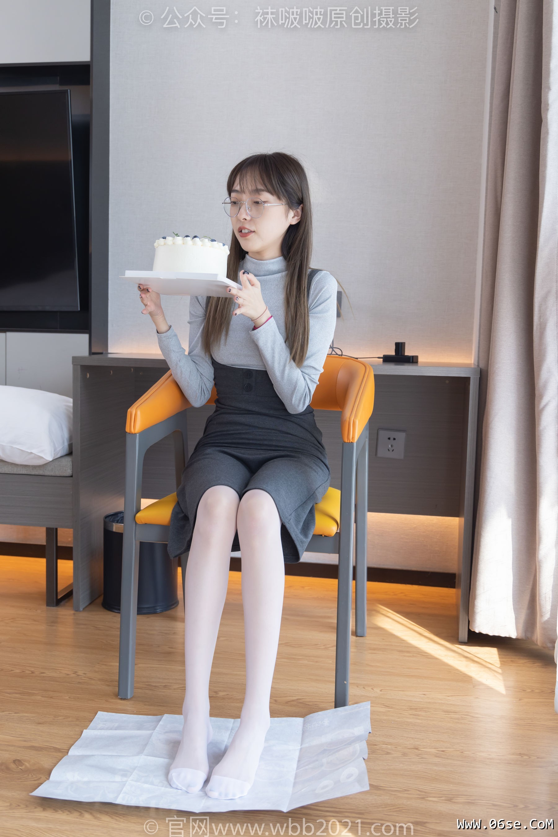 图片[60]-BoBoSocks袜啵啵 No.309 稚予 -两双高跟鞋、灰丝、白丝、裸足、踩奶油蛋糕剧情[180P]-六色网