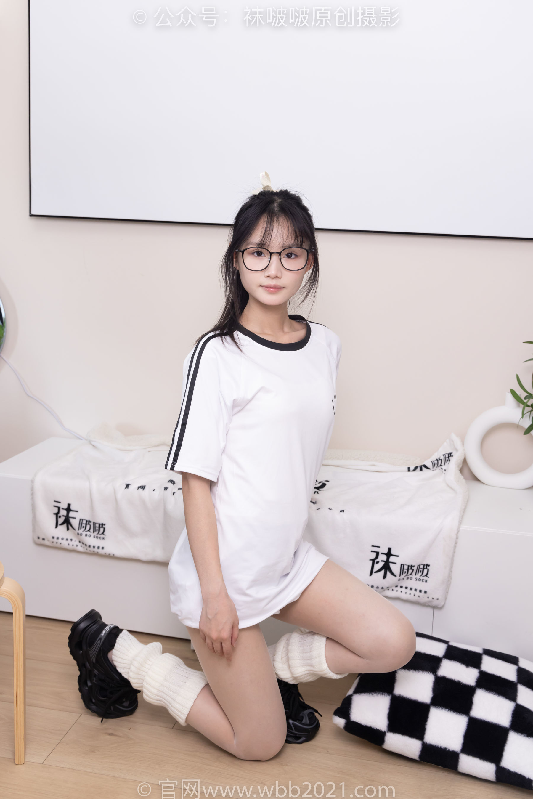 图片[71]-BoBoSocks袜啵啵 No.376 甜甜圈 -运动鞋、堆堆袜套、白丝[150P]-六色网