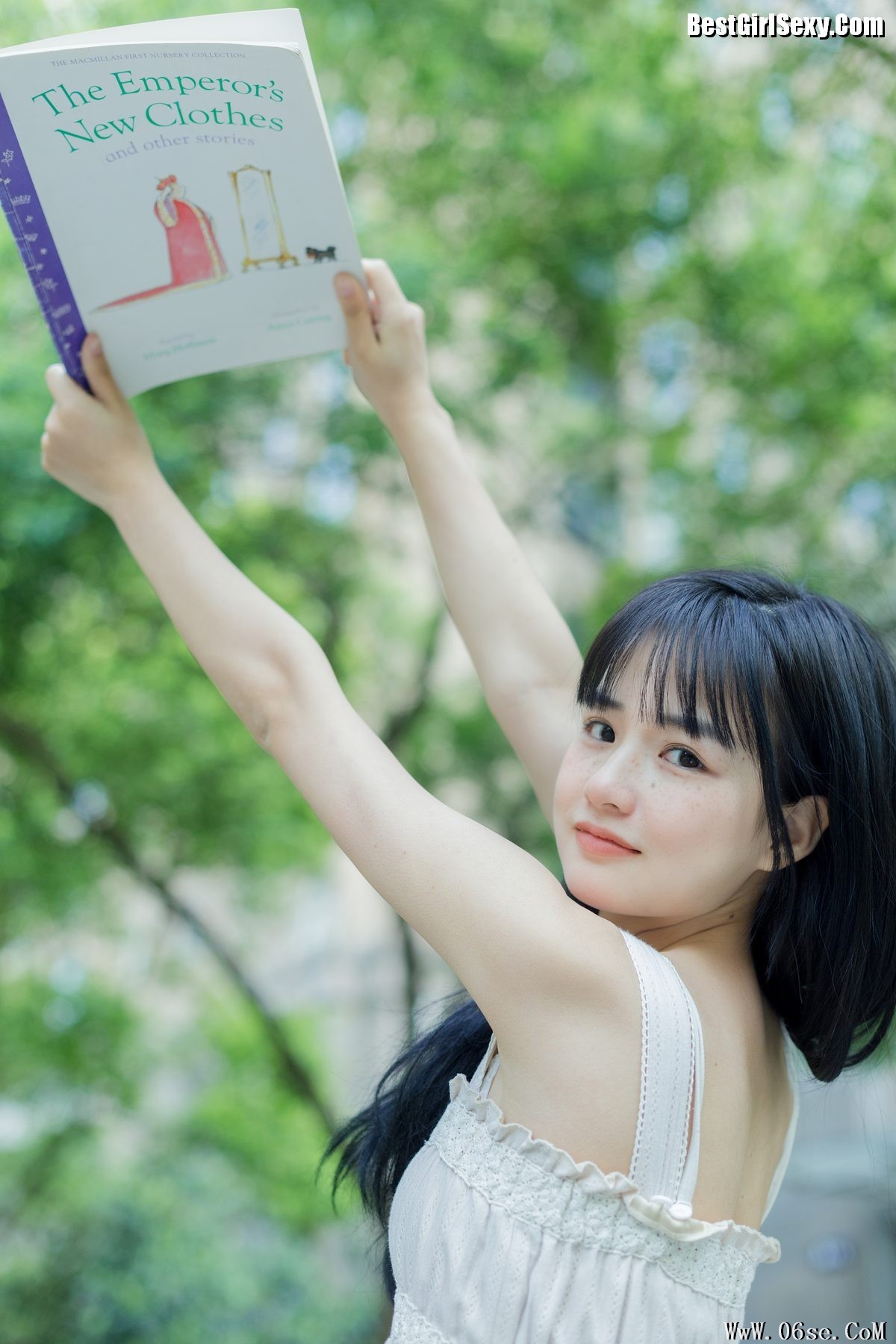 图片[28]-YiTuYu艺图语 Vol.4045 Xiao Yi Mei Mei Cute[31P]-六色网