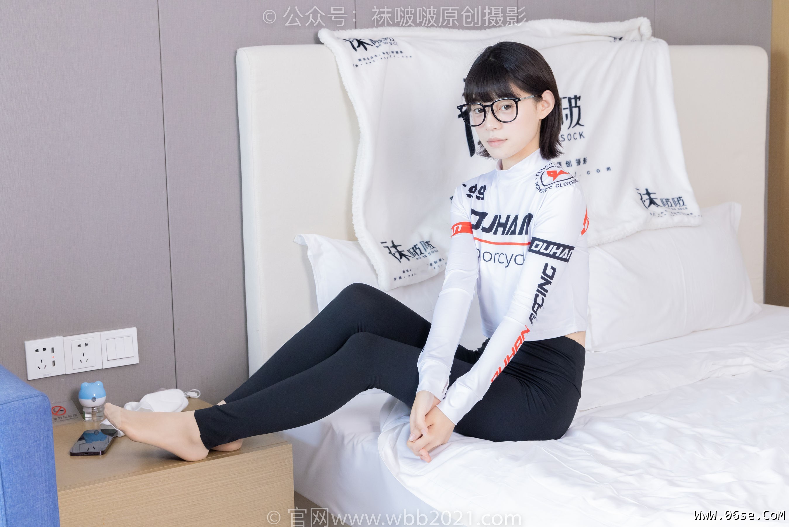 图片[33]-BoBoSocks袜啵啵 No.410 糯米 -运动鞋、白棉袜、肉丝、瑜伽裤裤里丝[145P]-六色网