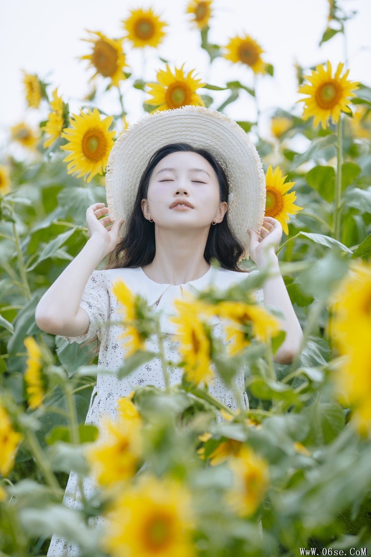 图片[23]-YiTuYu艺图语 Vol.5269 Lu Dou[24P]-六色网