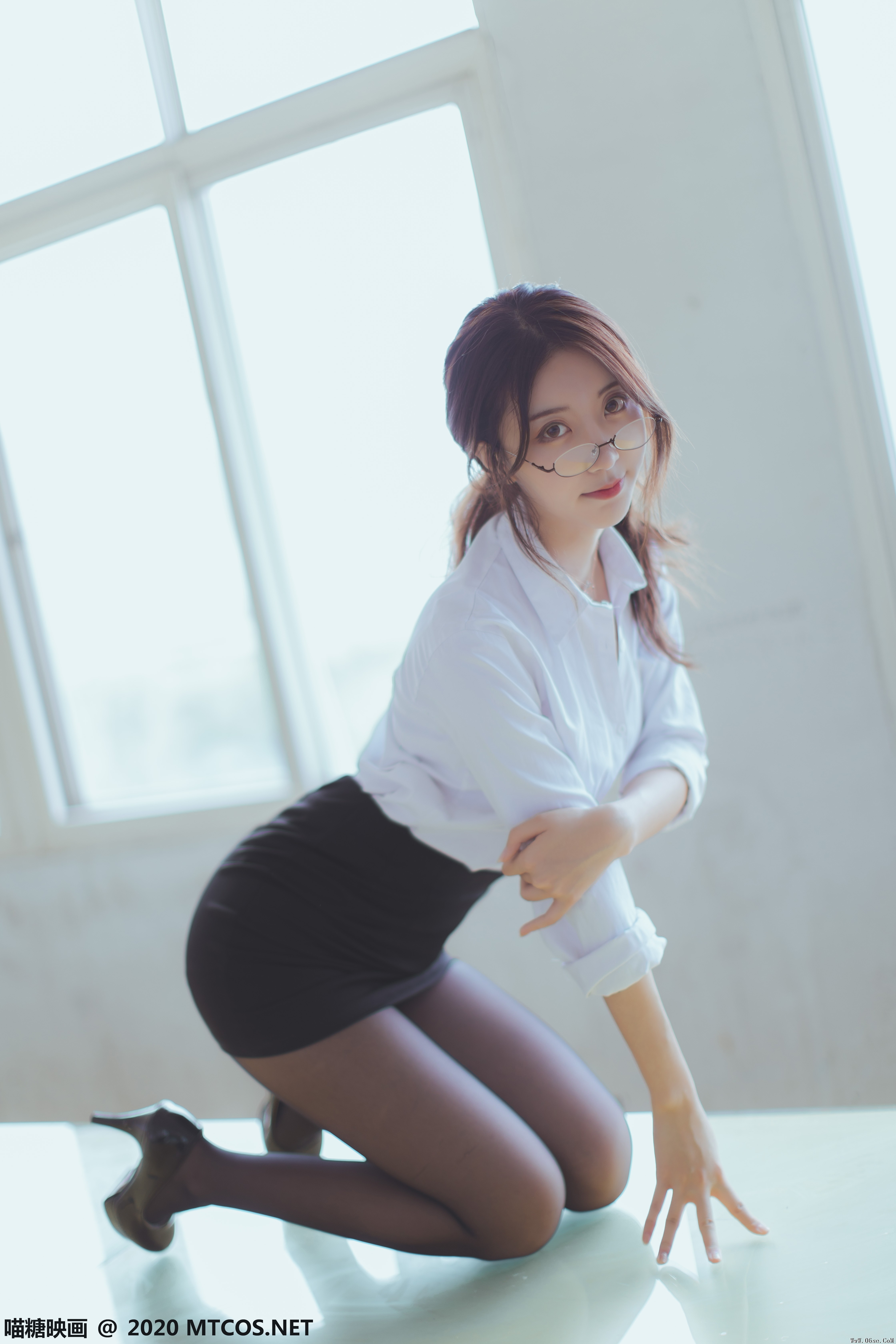图片[24]-喵糖映画 VOL.282 OL制服 [29P-217MB]-六色网