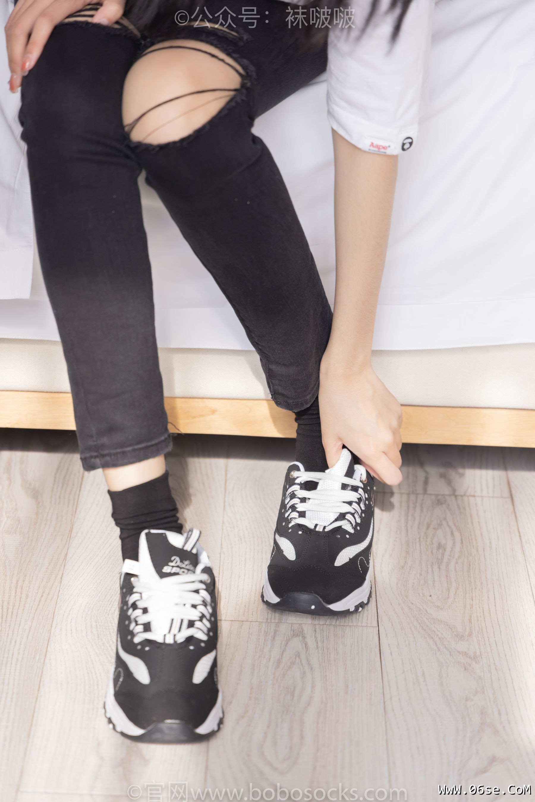 图片[81]-BoBoSocks袜啵啵 No.055 稚予-斯凯奇运动鞋、白棉袜、黑棉袜[139P]-六色网