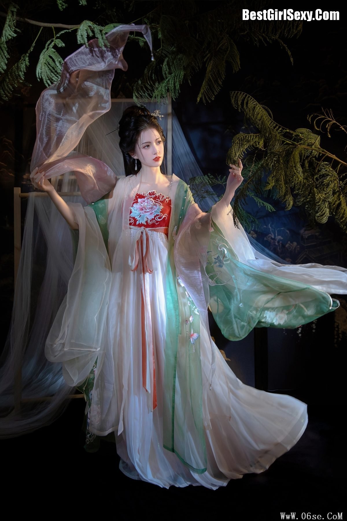 图片[31]-YiTuYu艺图语 Vol.3756 Pang Qi[32P]-六色网