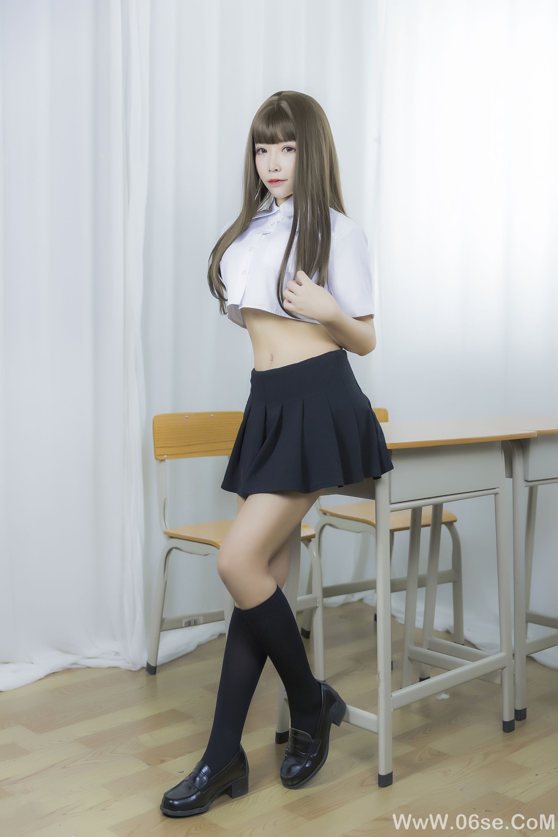 图片[36]-二次元妹子抱走莫子aa 等你下课[42P]-六色网
