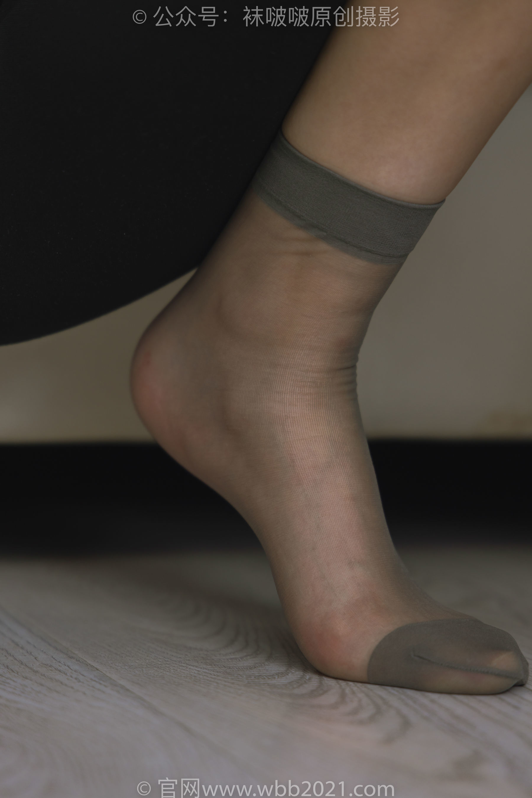 图片[288]-BoBoSocks袜啵啵 No.245 小甜豆 -高跟鞋、短灰丝、半蹲镜头较多[299P]-六色网