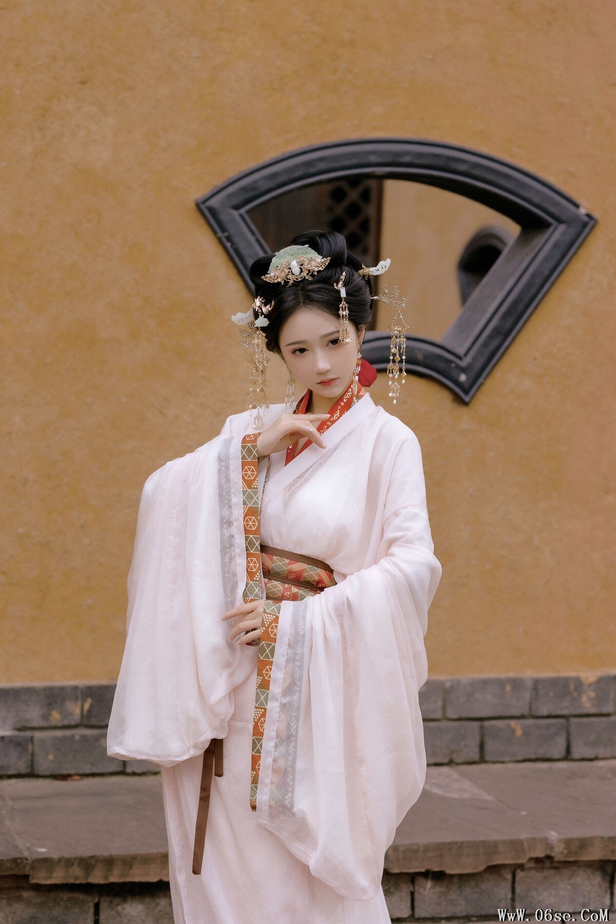 图片[4]-YiTuYu艺图语 Vol.6337 Qi Luo Sheng De Xiao Su Su[26P]-六色网