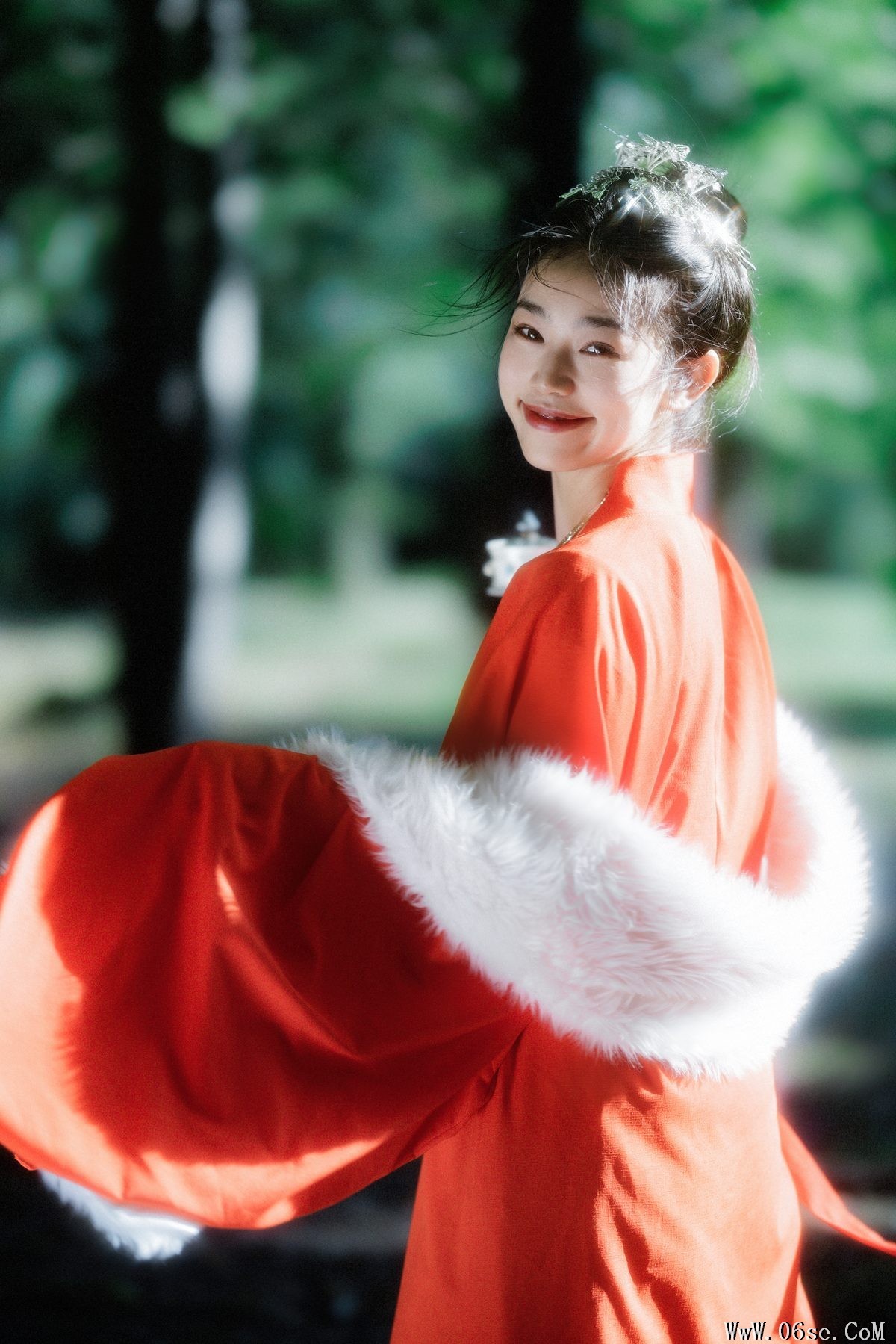 图片[13]-YiTuYu艺图语 Vol.5687 Zhou Xin[24P]-六色网