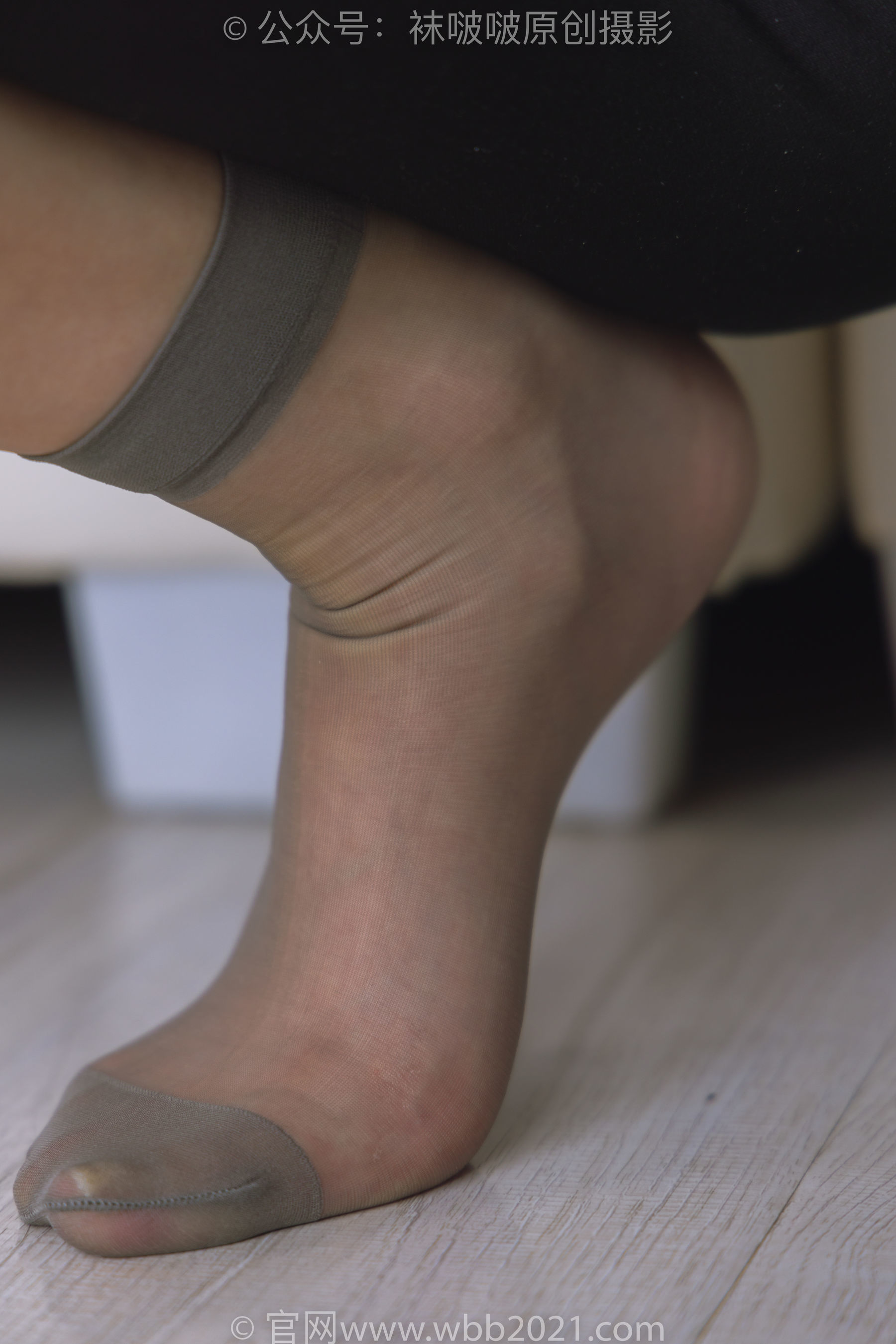 图片[296]-BoBoSocks袜啵啵 No.245 小甜豆 -高跟鞋、短灰丝、半蹲镜头较多[299P]-六色网