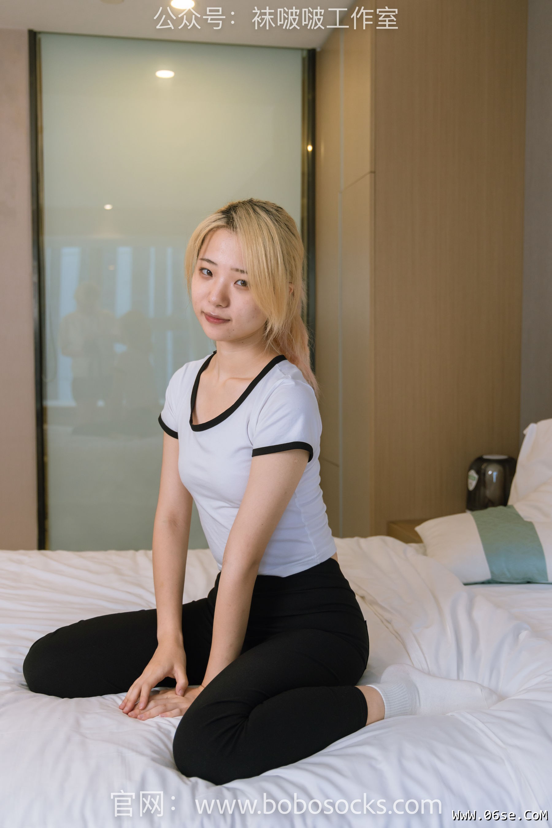 图片[127]-BoBoSocks袜啵啵 No.122 小淳-高跟长靴、白棉袜、裸足[149P]-六色网