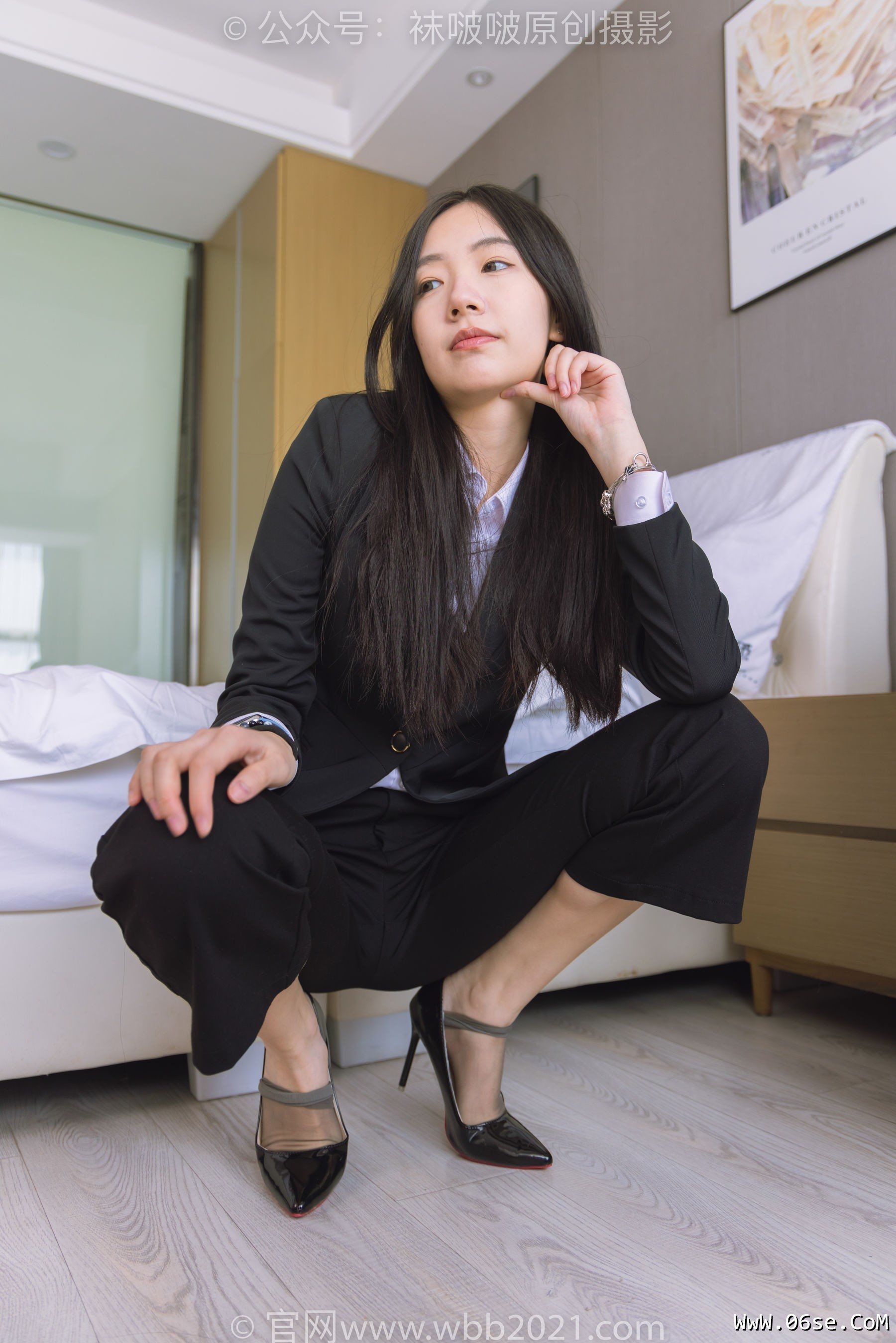 图片[179]-BoBoSocks袜啵啵 No.245 小甜豆 -高跟鞋、短灰丝、半蹲镜头较多[299P]-六色网