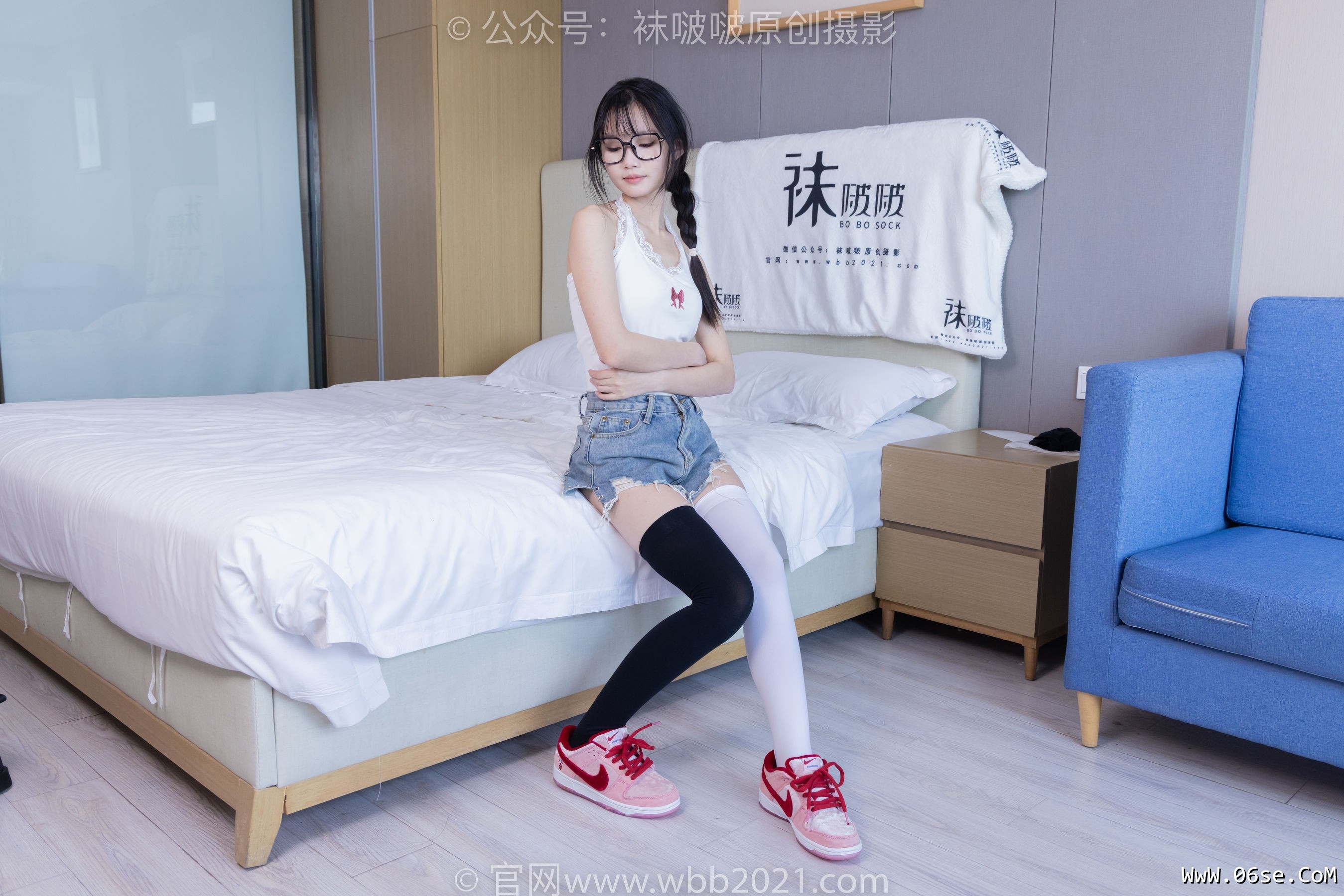 图片[128]-BoBoSocks袜啵啵 No.390 甜甜圈 -板鞋、厚黑丝大腿袜、厚白丝大腿袜[148P]-六色网