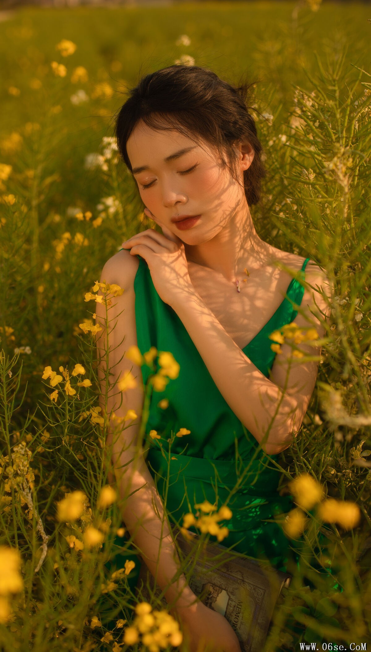 图片[22]-YiTuYu艺图语 Vol.6692 Yi[29P]-六色网