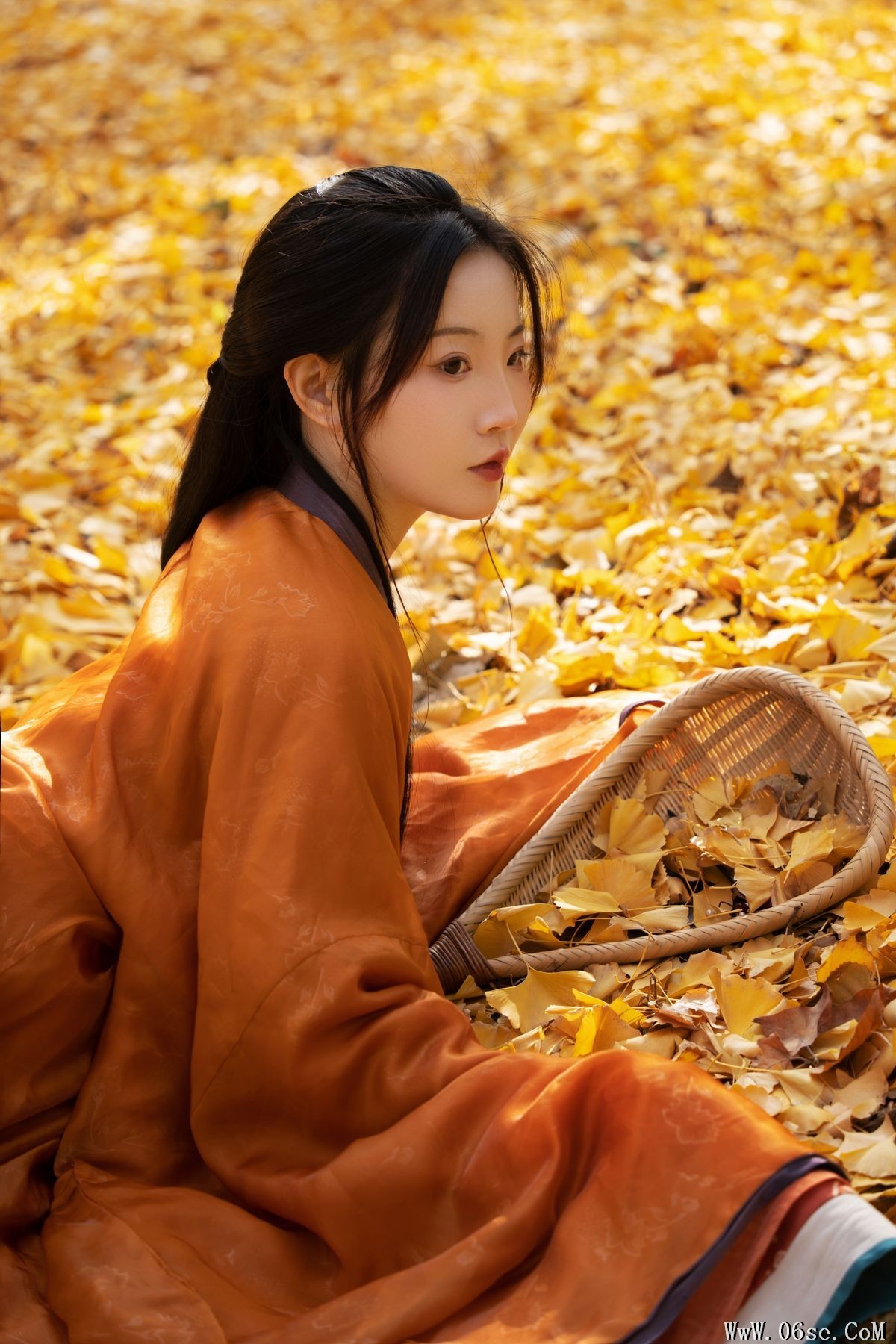图片[6]-YiTuYu艺图语 Vol.3237 Ren Jian Xiao Bai Long[25P]-六色网