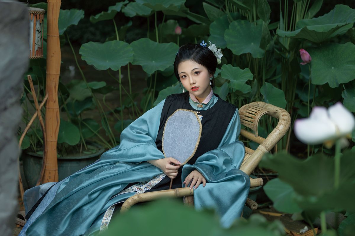 图片[19]-YiTuYu艺图语 Vol.5497 Jin Zou Ba[40P]-六色网