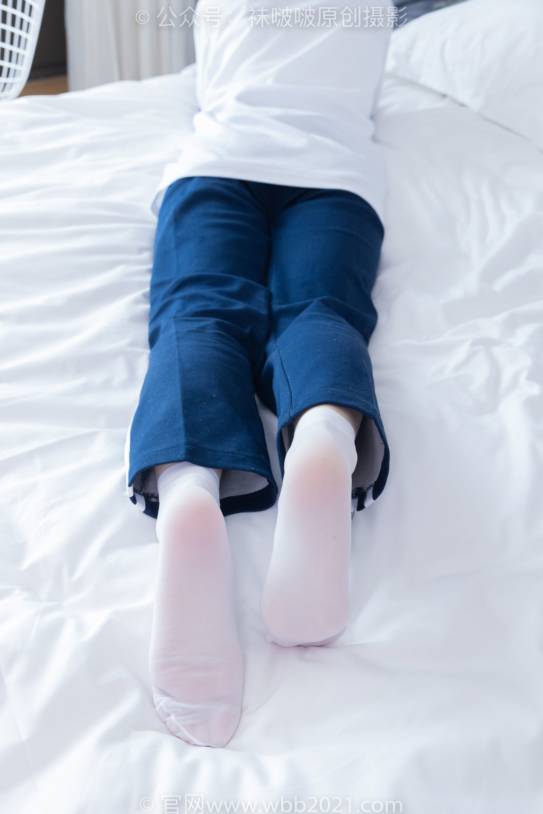 图片[9]-BoBoSocks袜啵啵 No.366 甜甜圈 -三双板鞋、白棉袜、短白丝[150P]-六色网