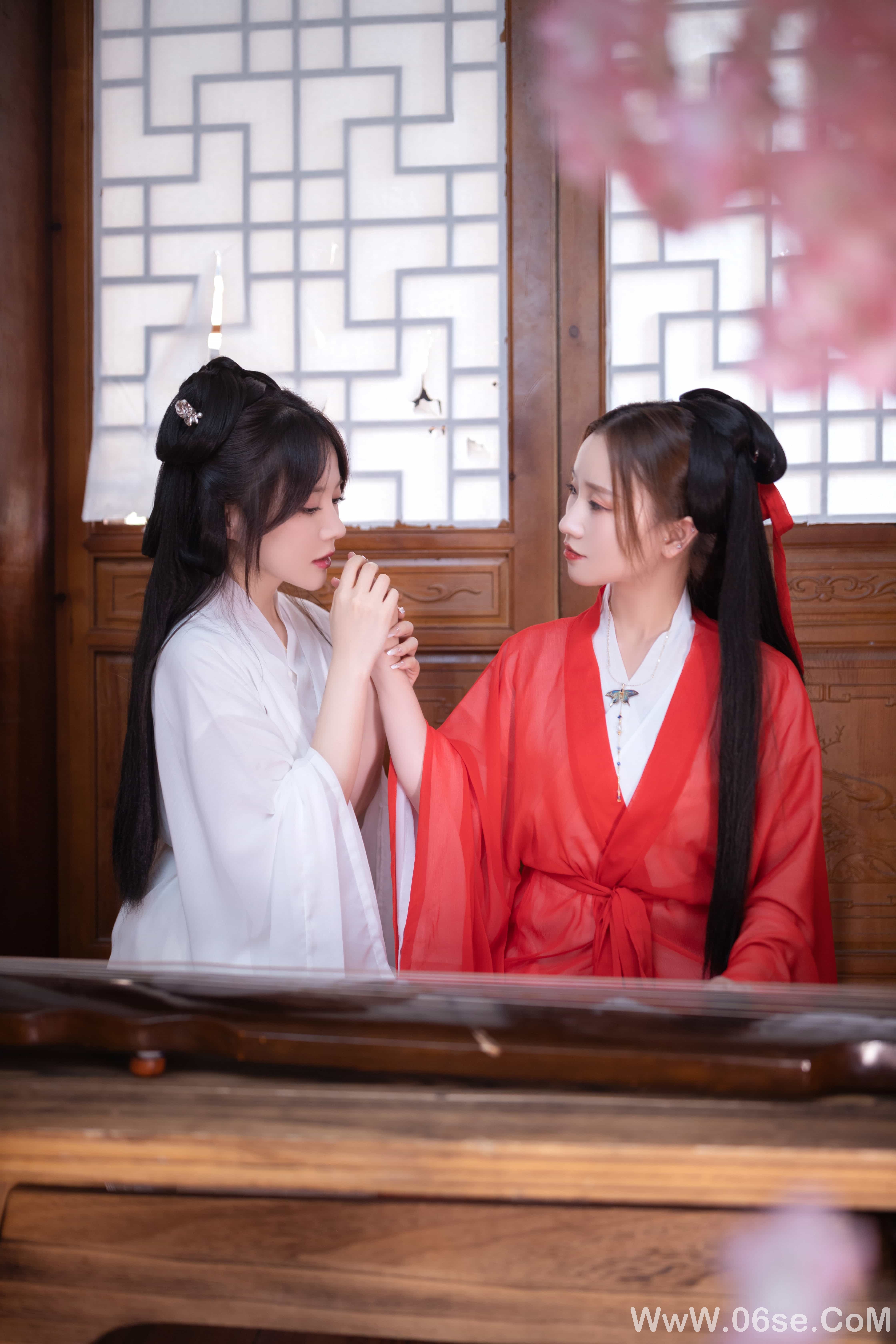 图片[26]-秀人名模鱼子酱Fish内部私购未上架《双女古装剧情》写真[153P]-六色网