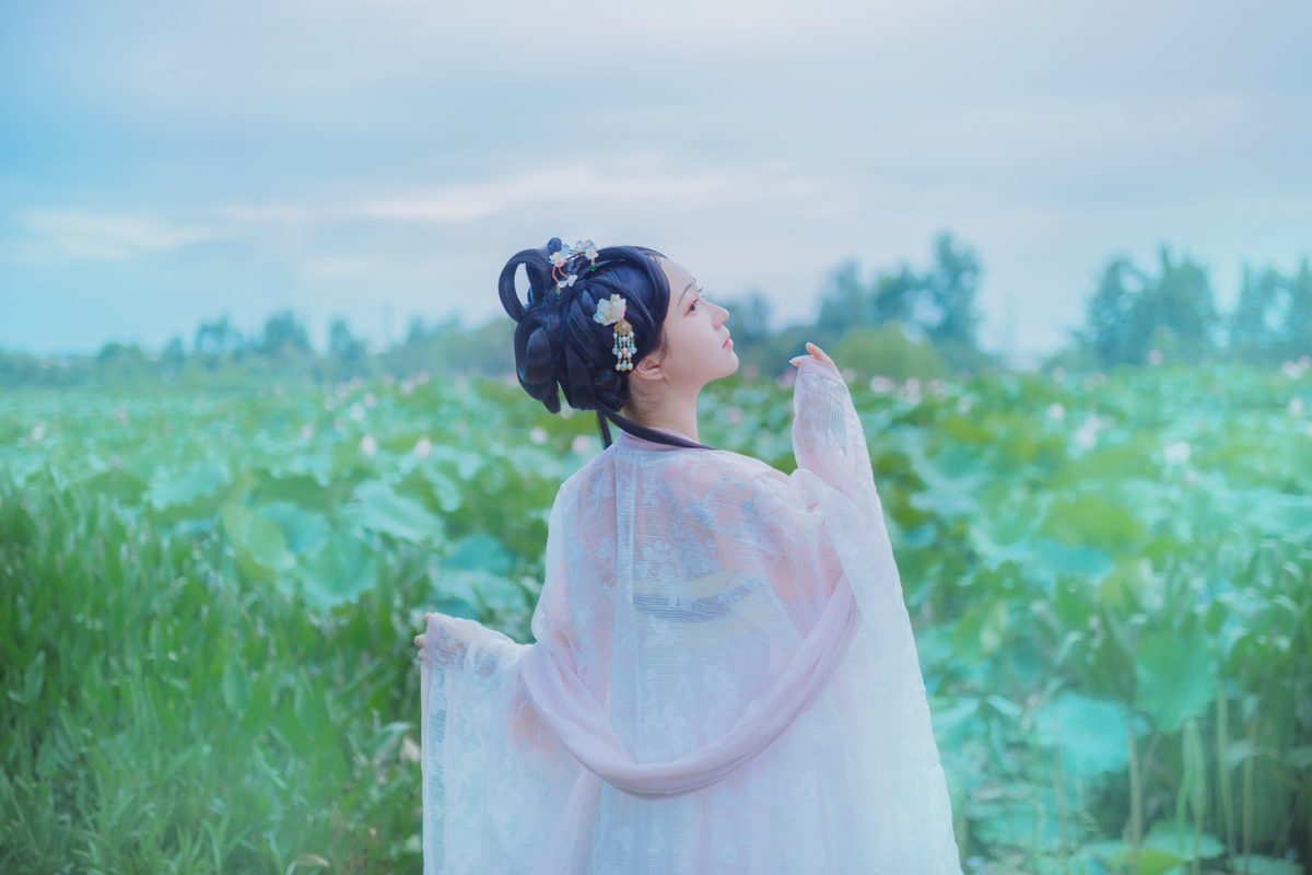 图片[22]-YiTuYu艺图语 Vol.4138 Qi Luo Sheng De Xiao Su Su[24P]-六色网