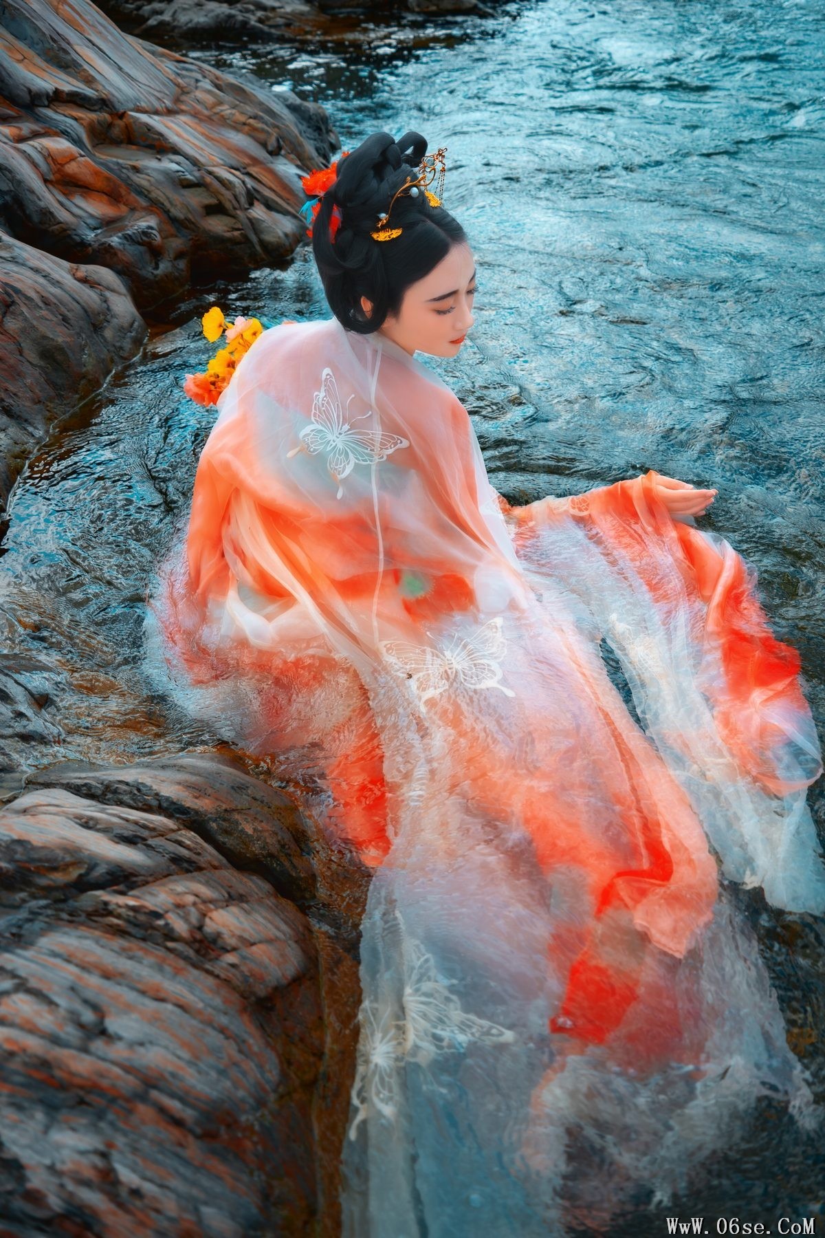 图片[33]-YiTuYu艺图语 Vol.5089 Long En Xing[49P]-六色网