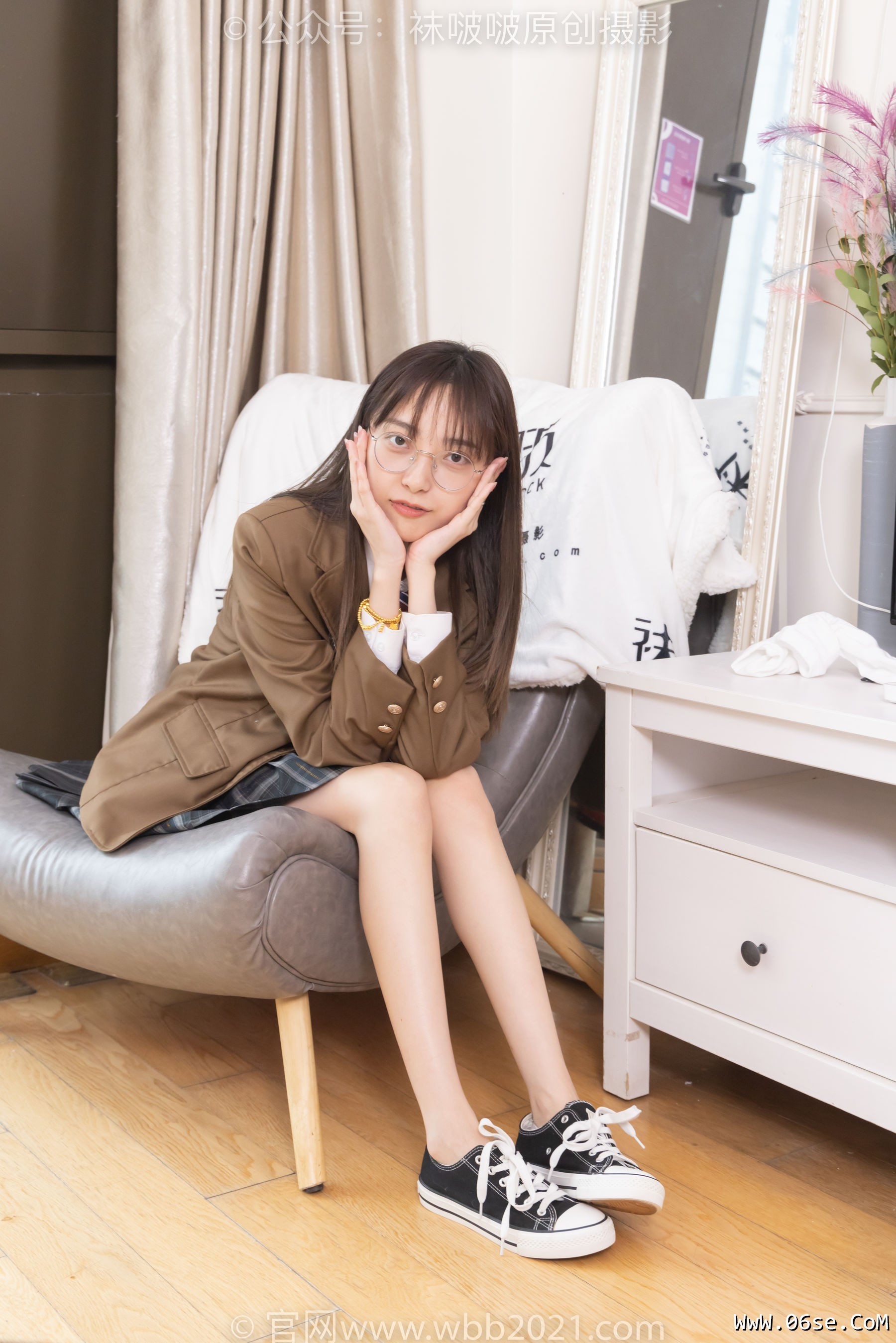 图片[31]-BoBoSocks袜啵啵 No.370 稚予 -板鞋、白棉袜、灰色棉船袜[140P]-六色网