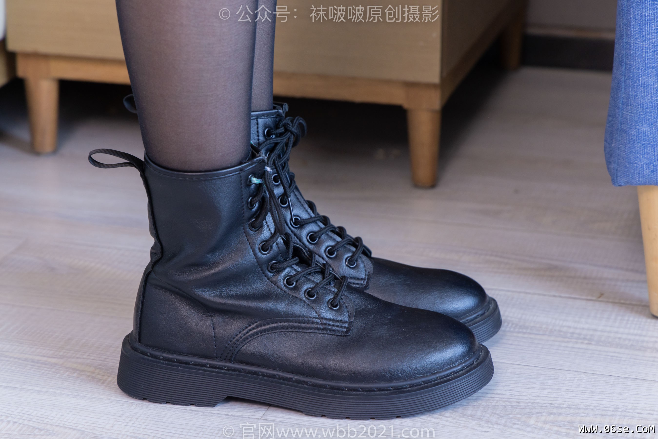 图片[2]-BoBoSocks袜啵啵 No.406 甜甜圈 -马丁靴、黑丝[150P]-六色网