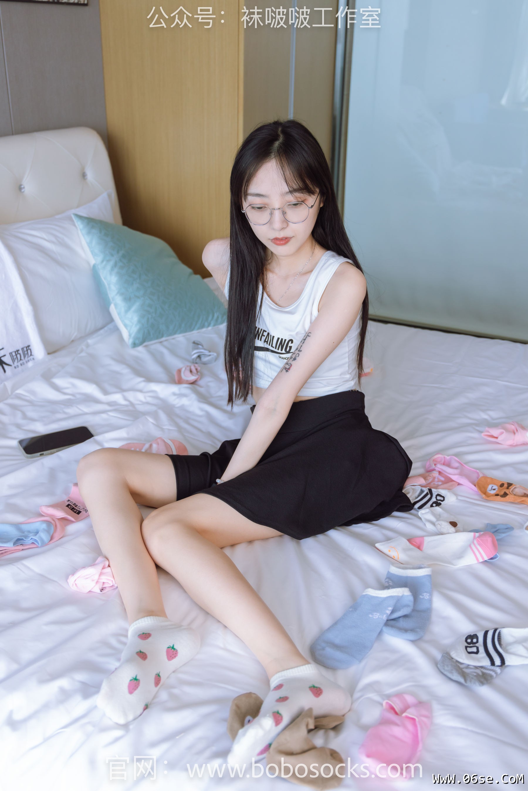 图片[90]-BoBoSocks袜啵啵 No.127 稚予-麦昆板鞋、两双自然穿旧棉袜、裸足[139P]-六色网
