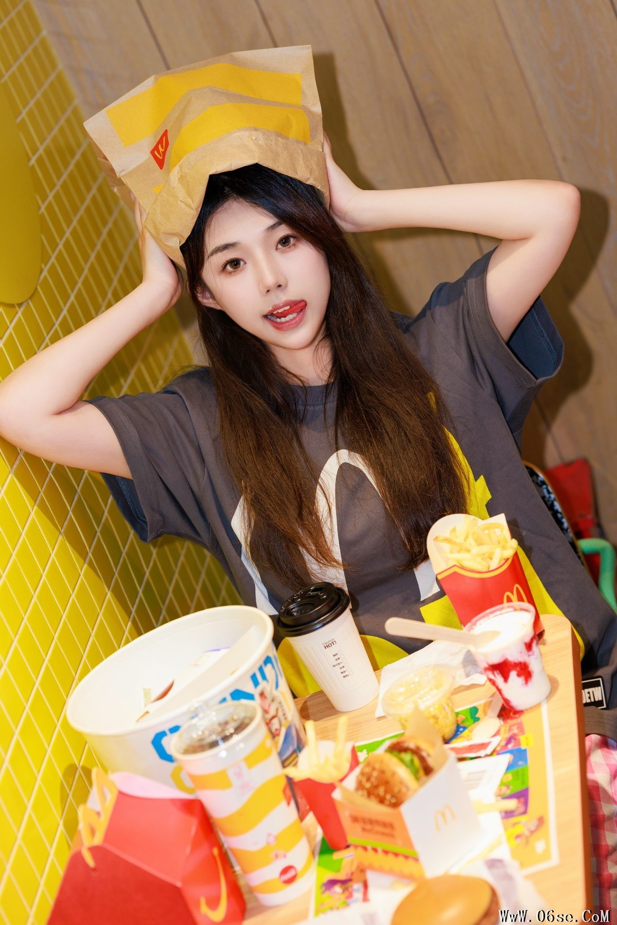 图片[20]-YiTuYu艺图语 Vol.5002 Pei Tong Xue[24P]-六色网