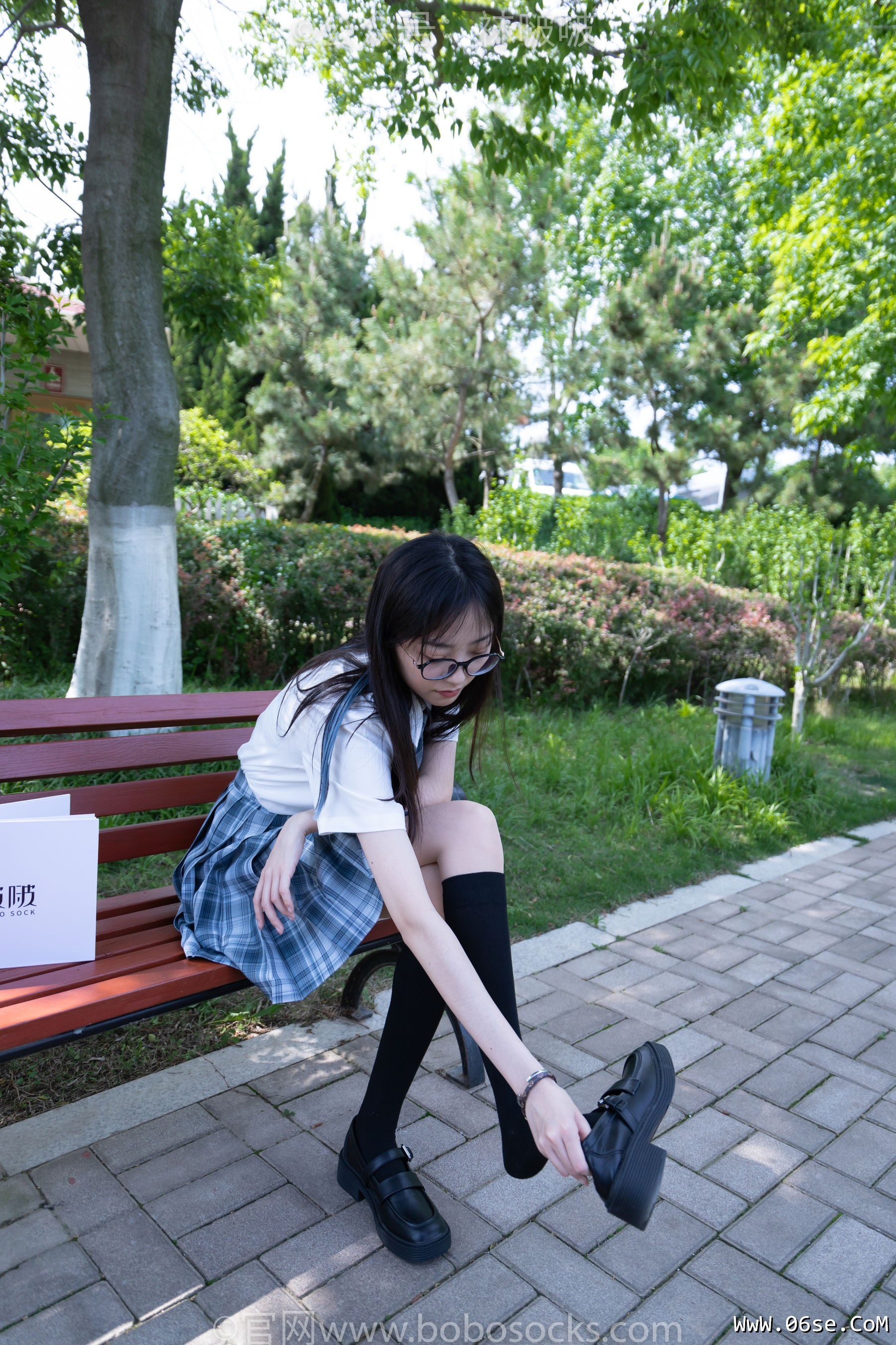 图片[42]-BoBoSocks袜啵啵 No.007 稚予-JK制服、皮鞋、黑色中筒棉袜、肉丝[143P]-六色网