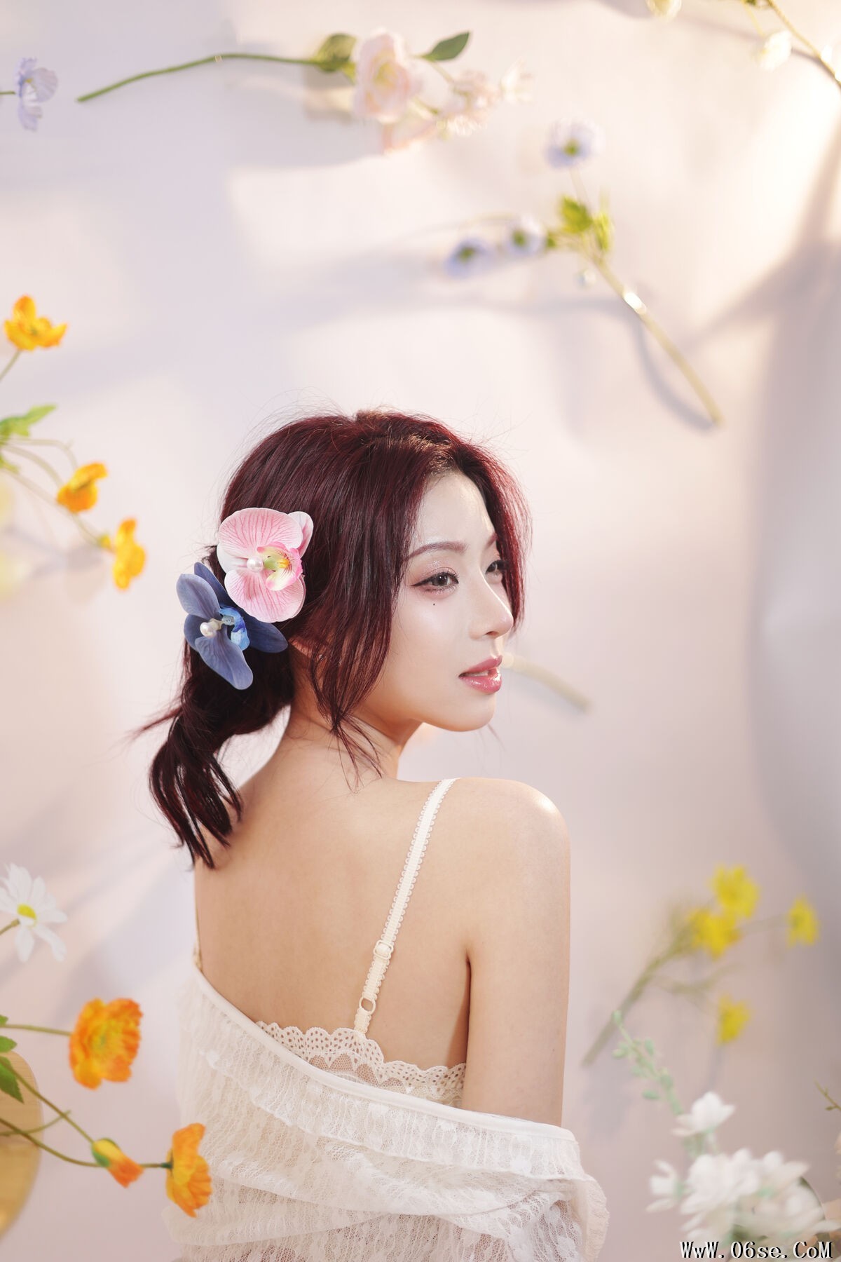 图片[23]-YiTuYu艺图语 Vol.7324 Rong Rong[31P]-六色网