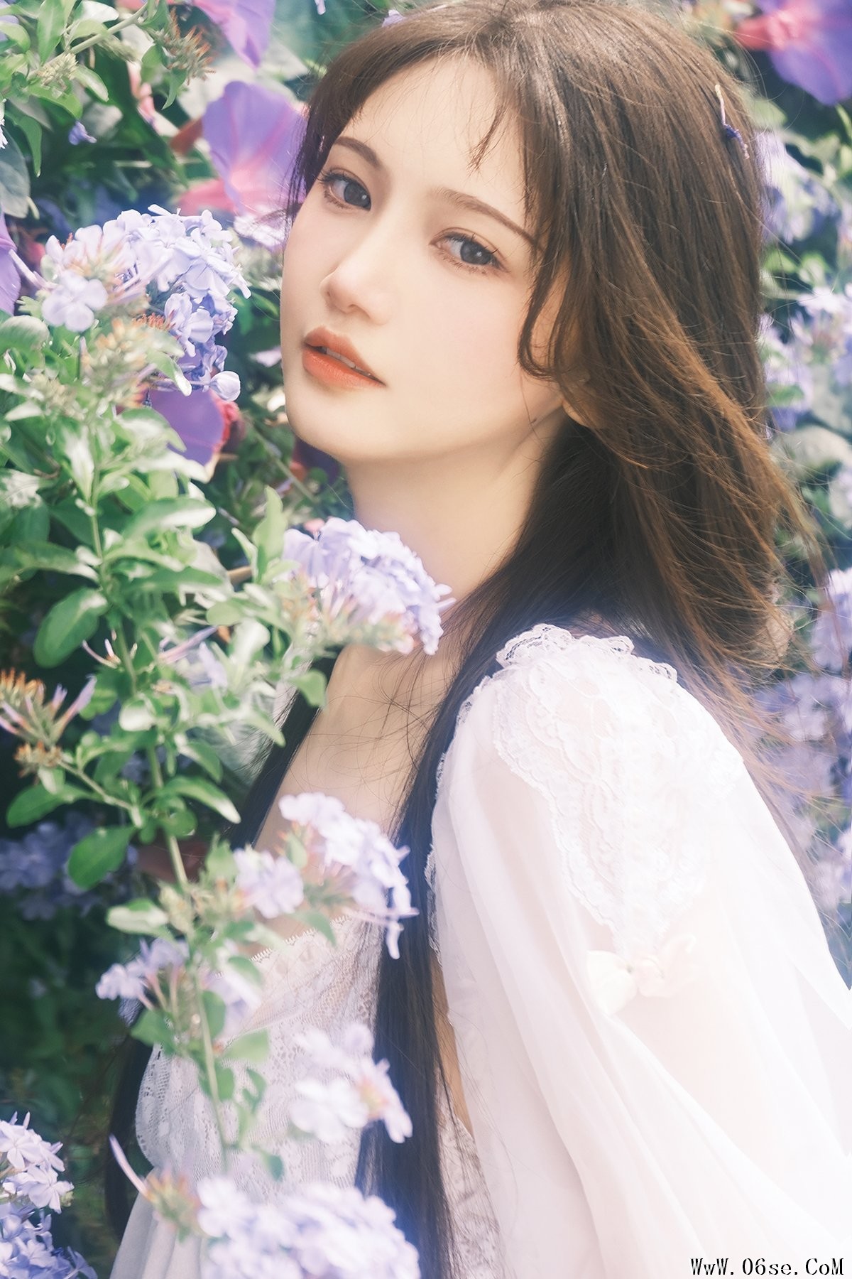 YiTuYu艺图语 Vol.7127 Ai Pai Zhao De Xiao Shi[21P]-六色网