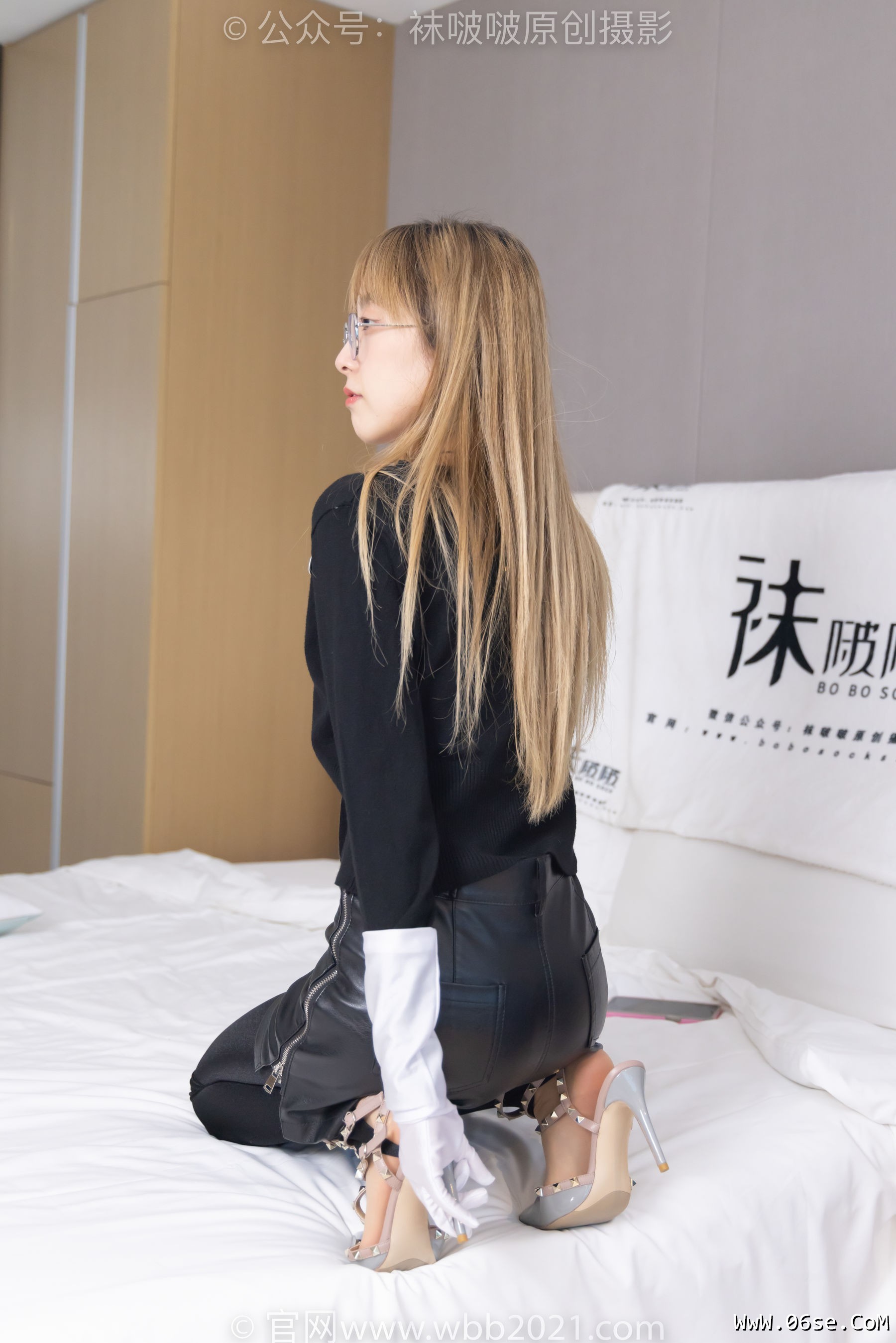 图片[111]-BoBoSocks袜啵啵 No.243 稚予 -两双高跟鞋、肉丝、踩脚裤[164P]-六色网